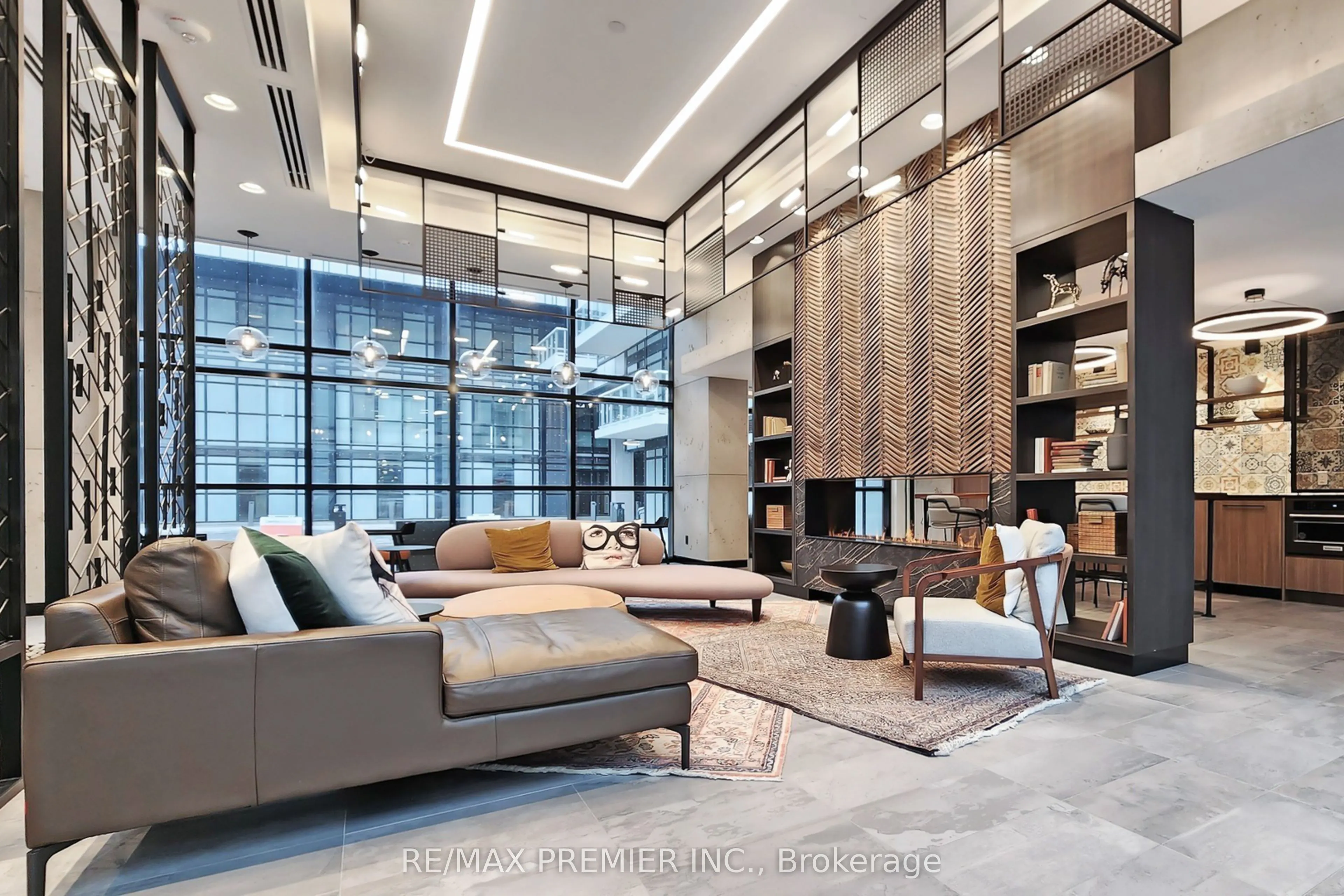 251 Manitoba Street, #116