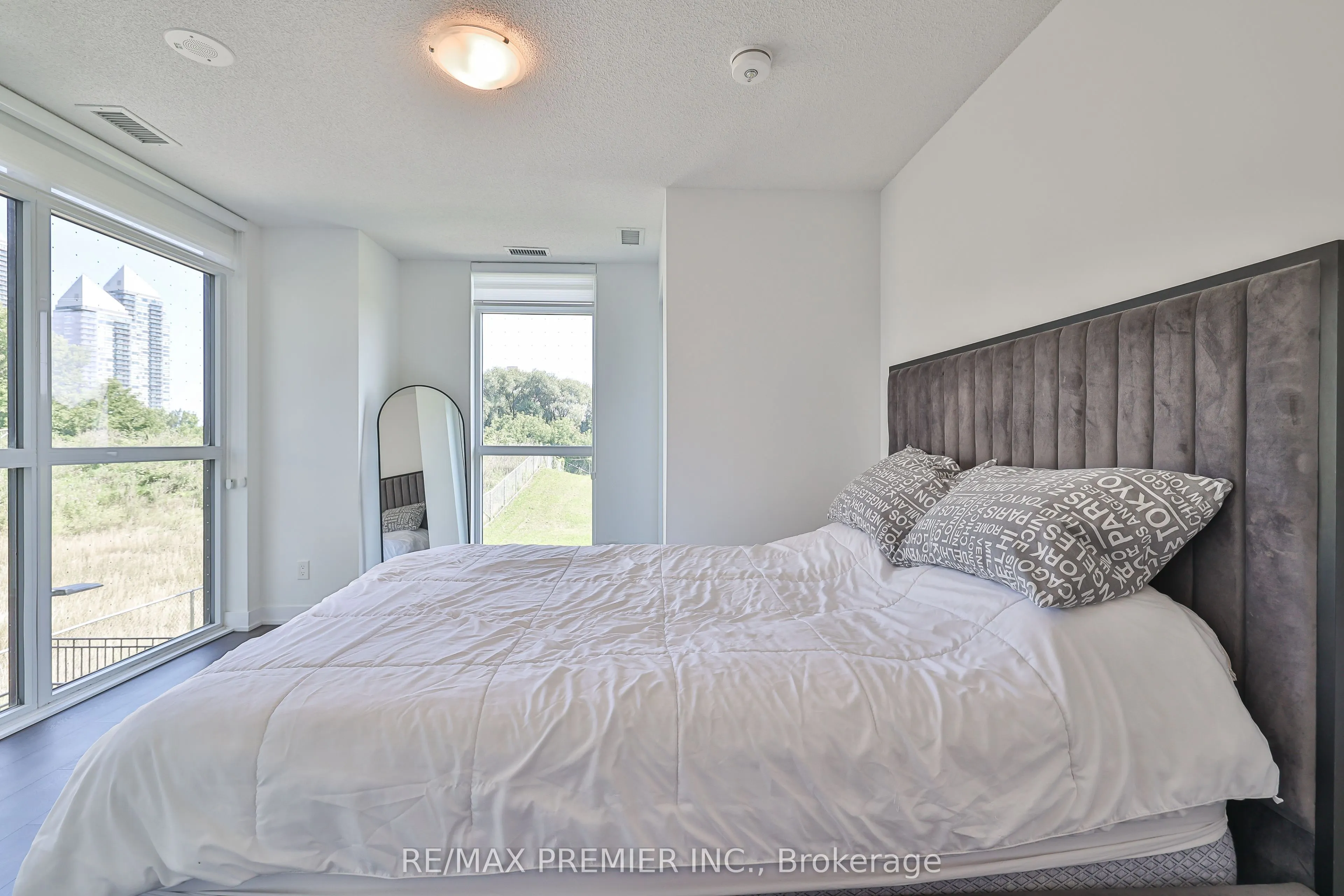 251 Manitoba Street, #116