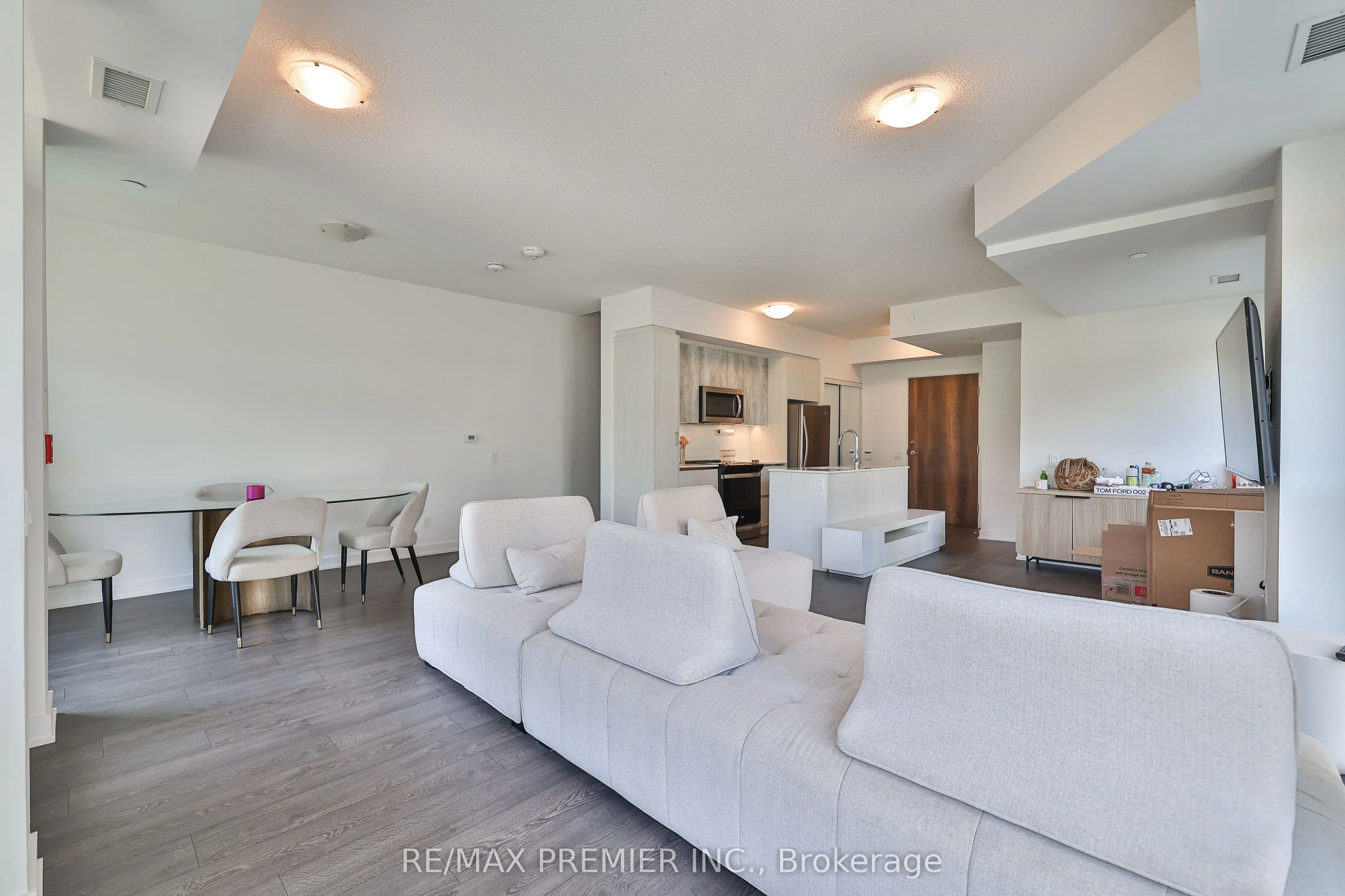 251 Manitoba Street, #116