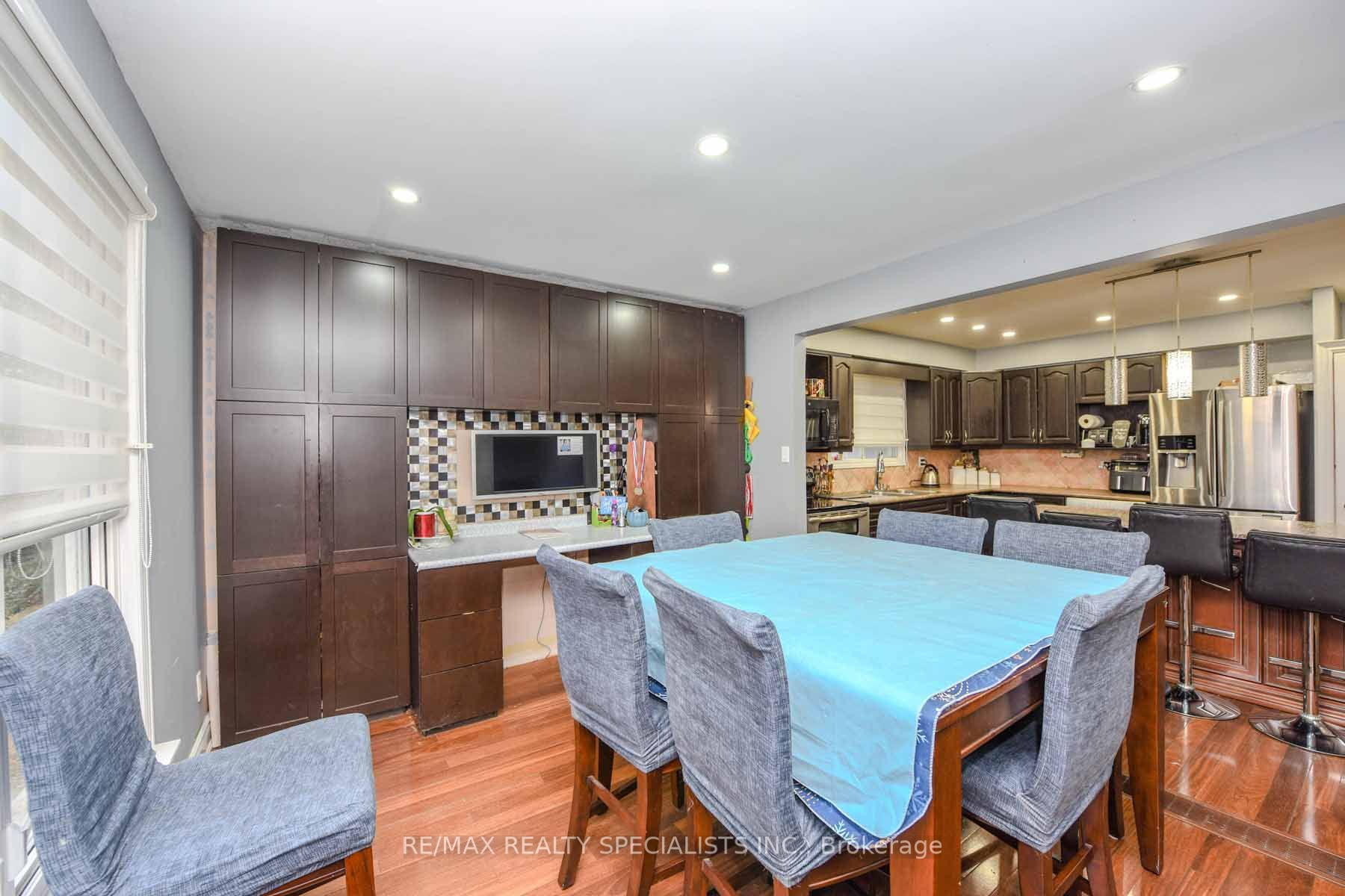 8136 Hornby Road