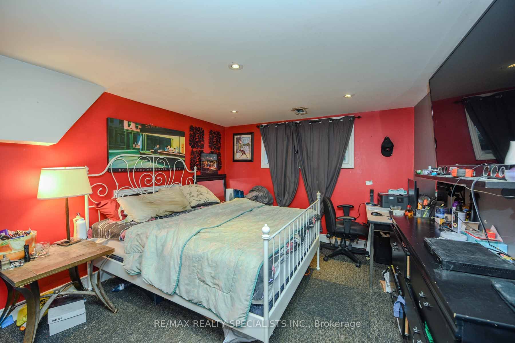 8136 Hornby Road
