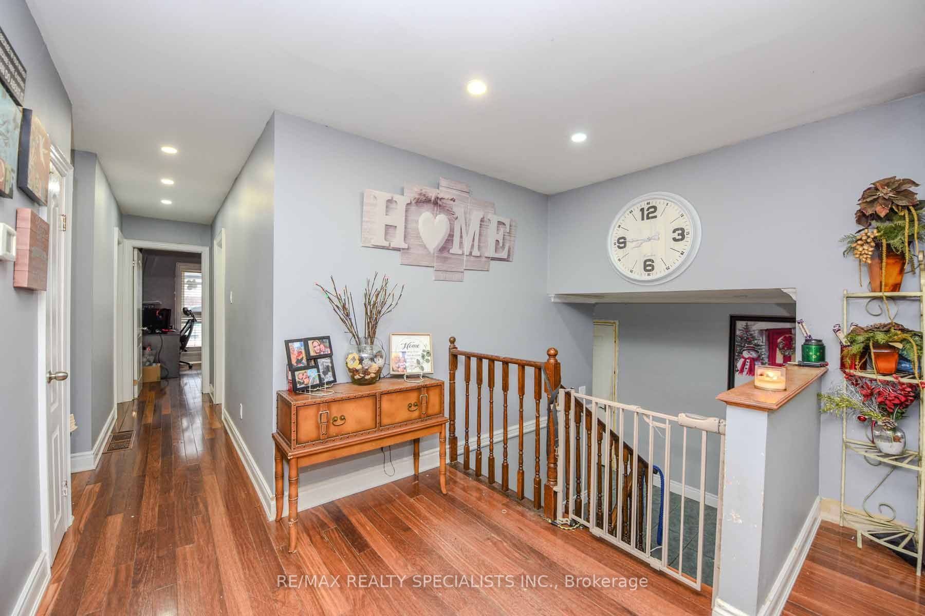 8136 Hornby Road