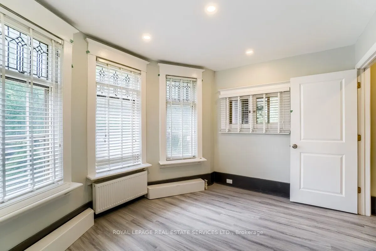31 Tyndall Avenue