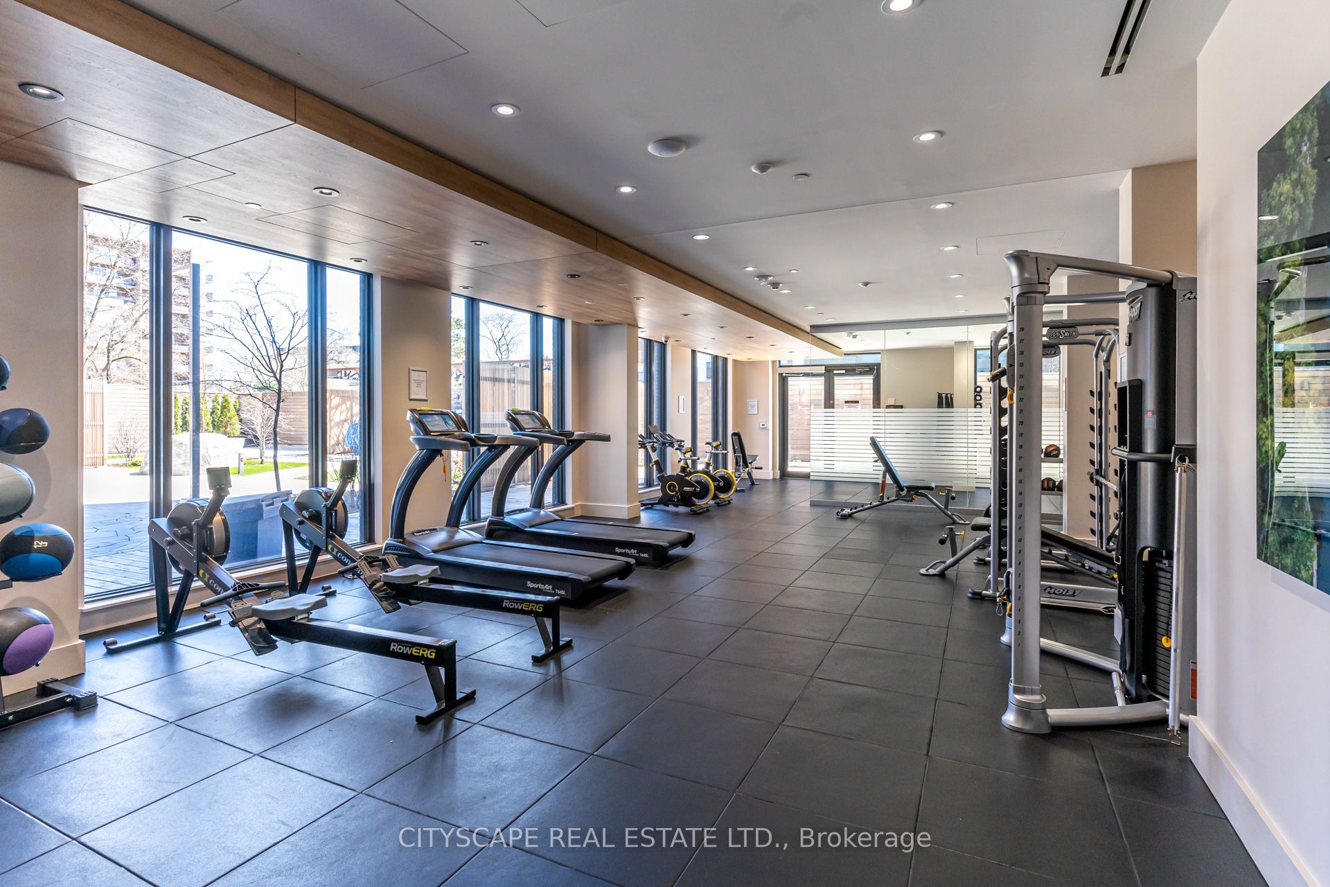 21 Park Street E #601