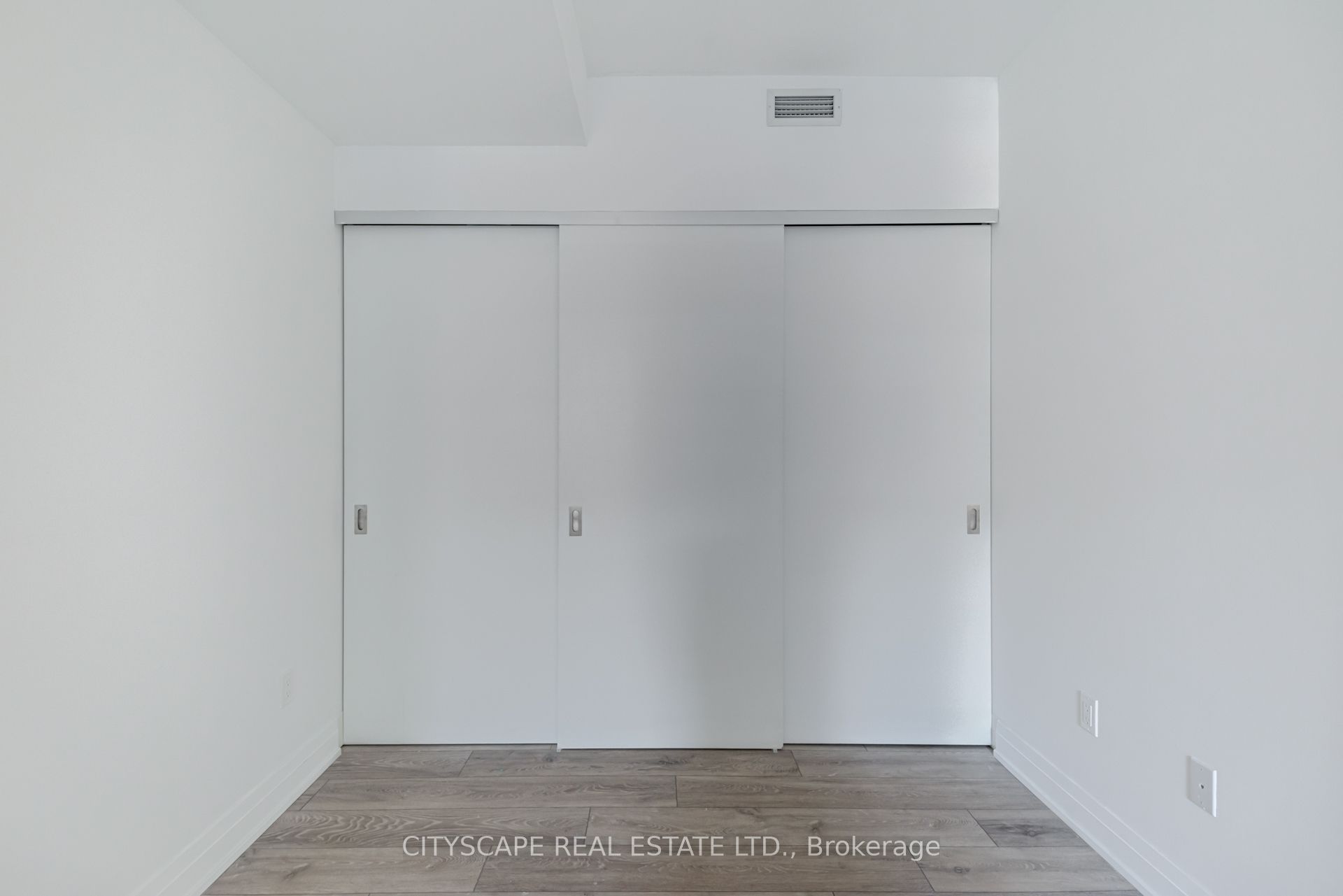 21 Park Street E #601