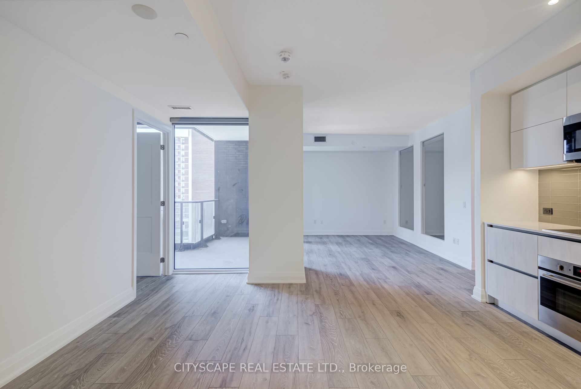 21 Park Street E #601