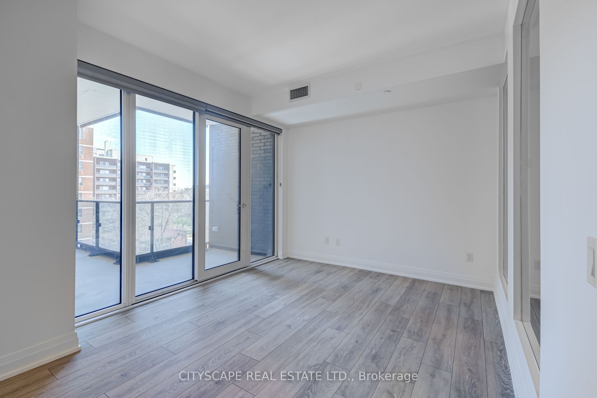 21 Park Street E #601
