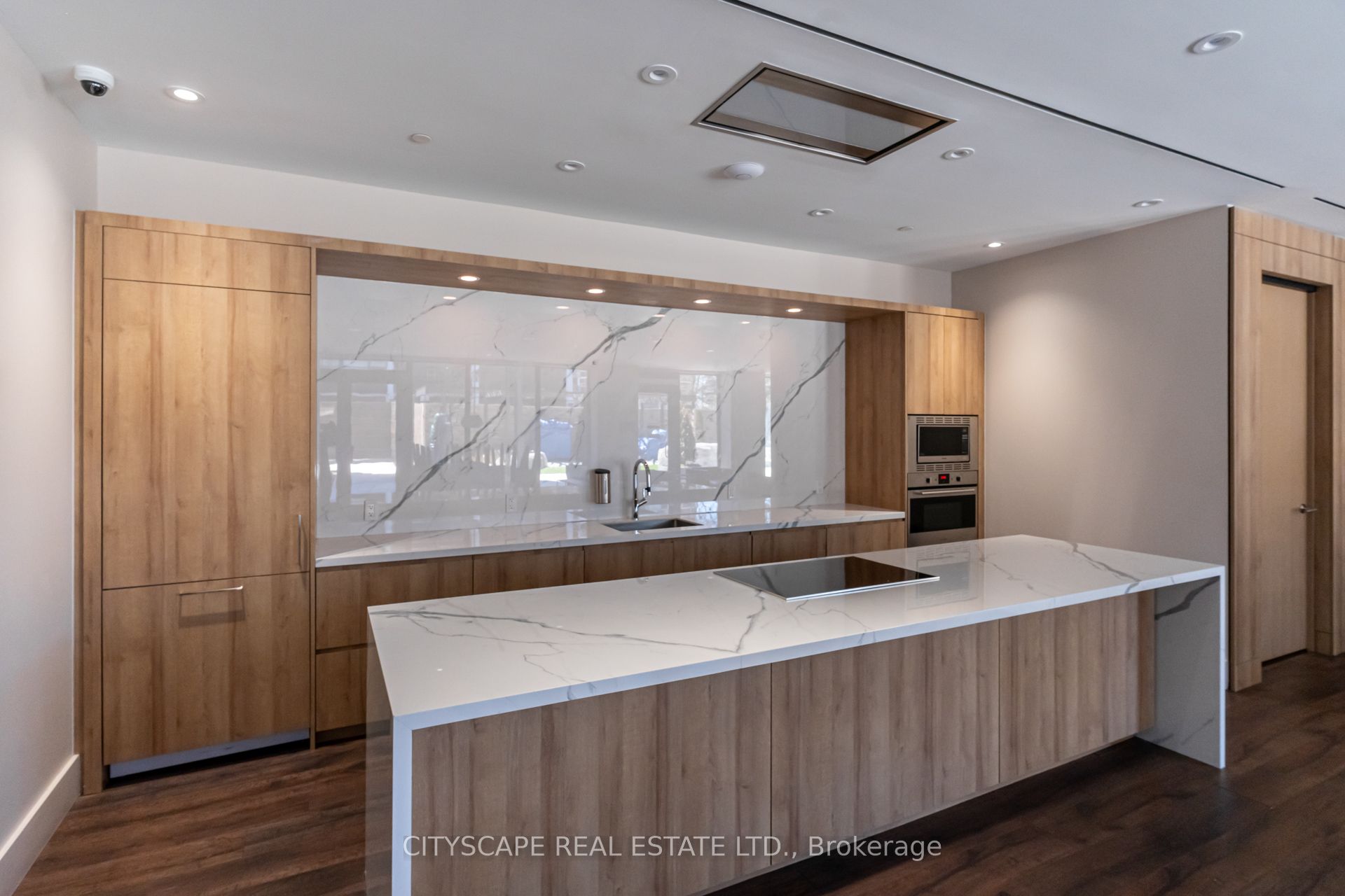21 Park Street E #601