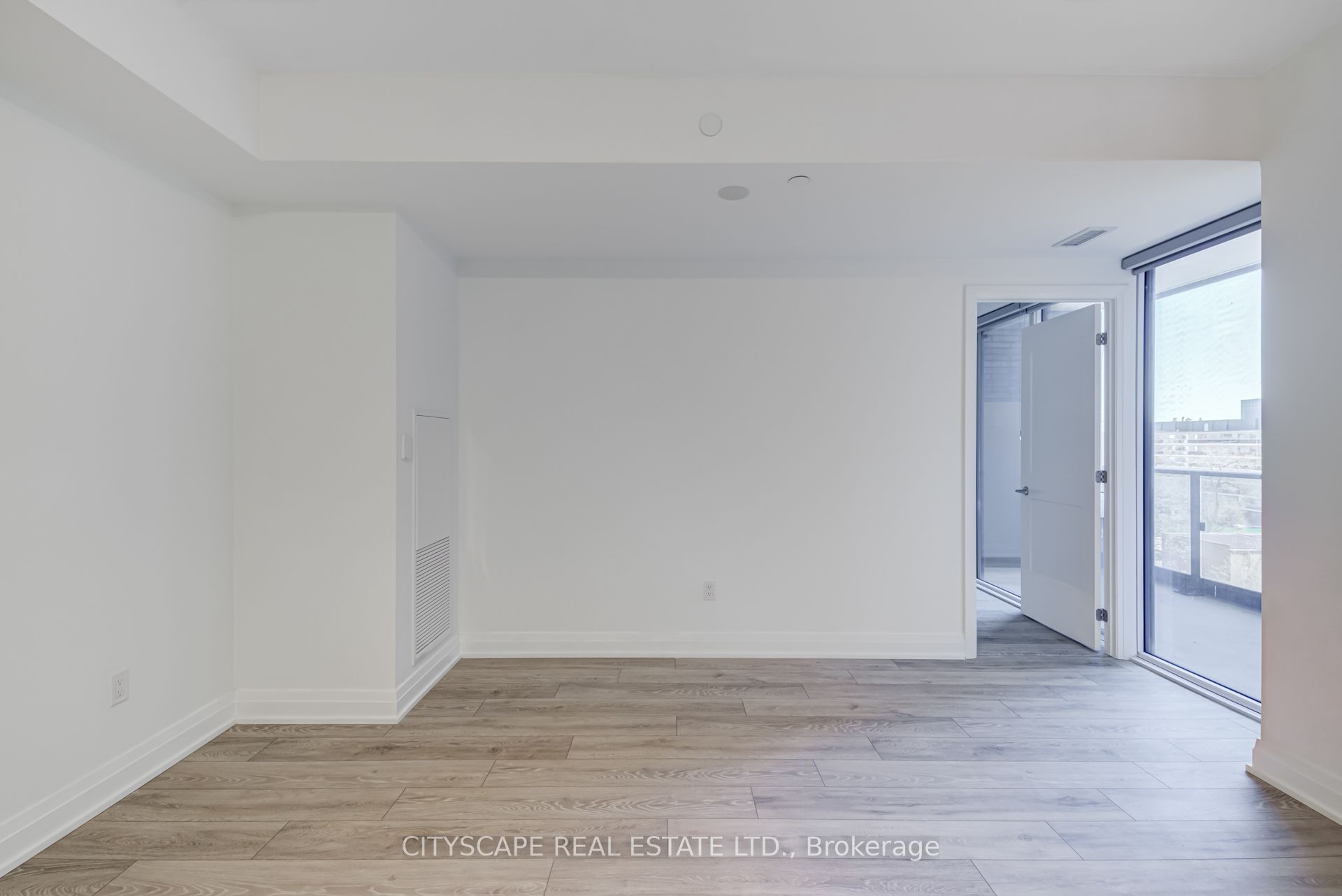 21 Park Street E #601