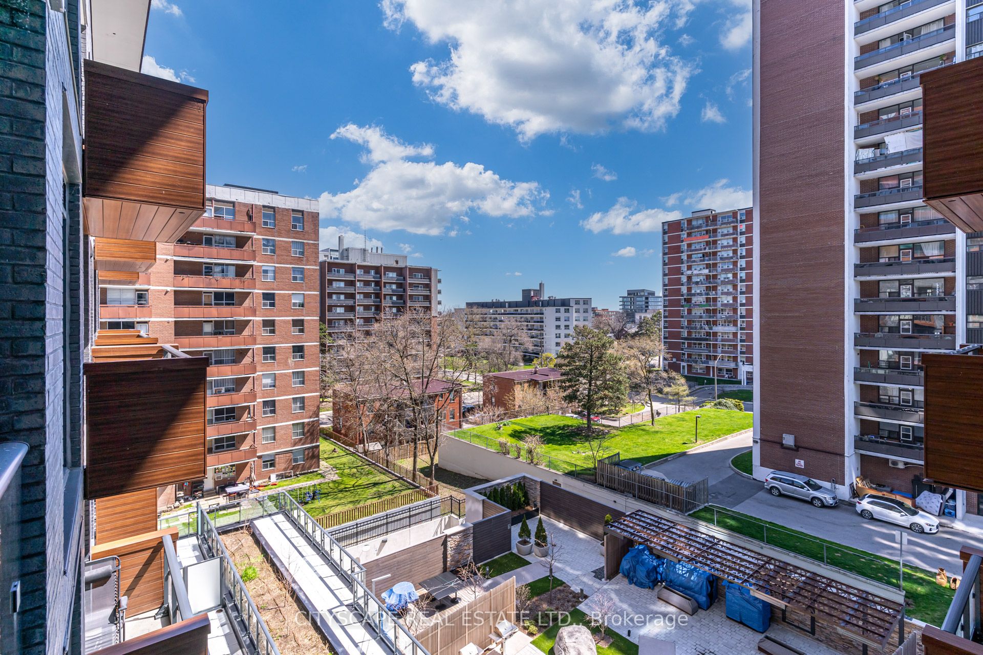 21 Park Street E #601