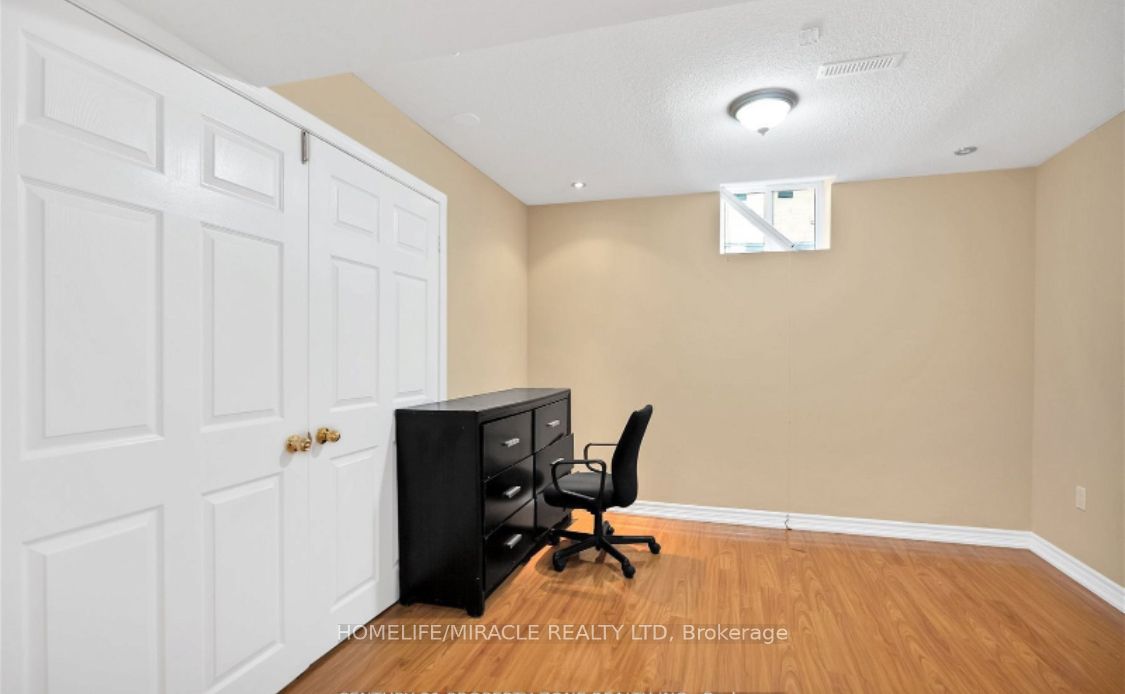 6 Mistybrook Crescent