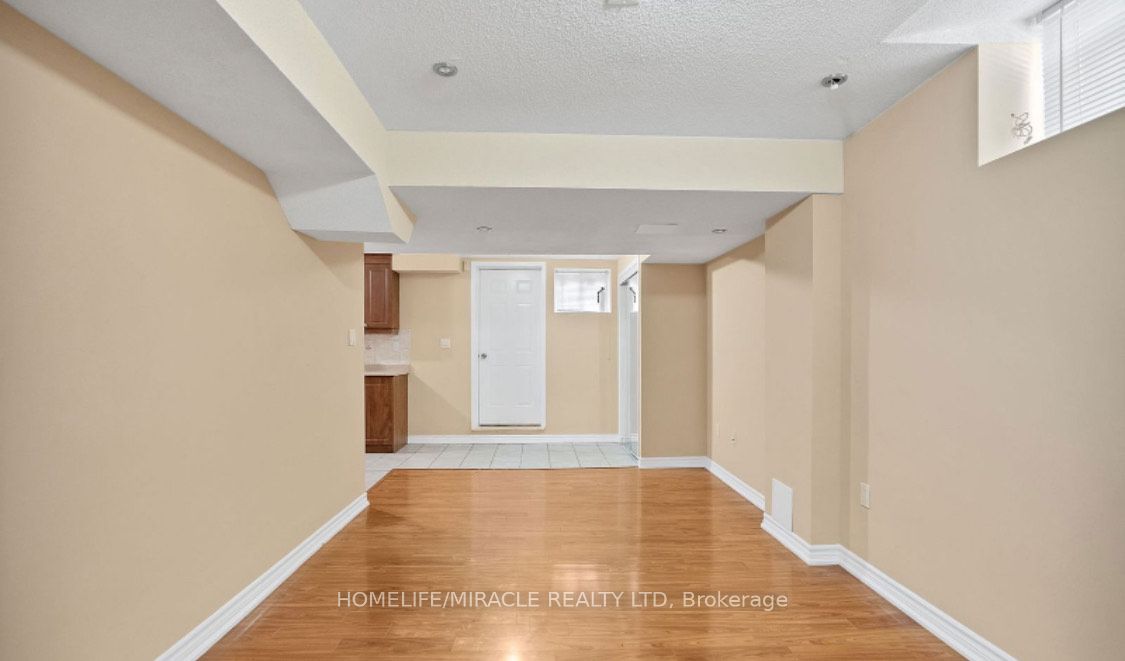 6 Mistybrook Crescent