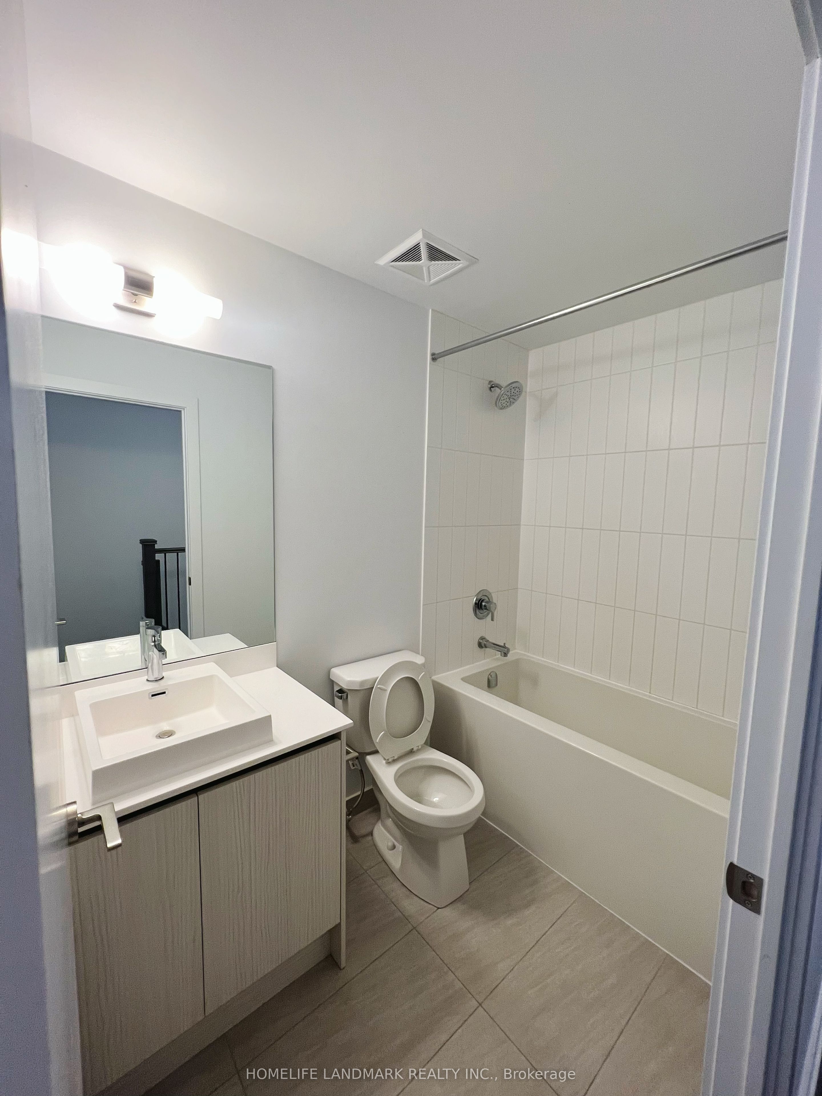 251 Manitoba Street #125