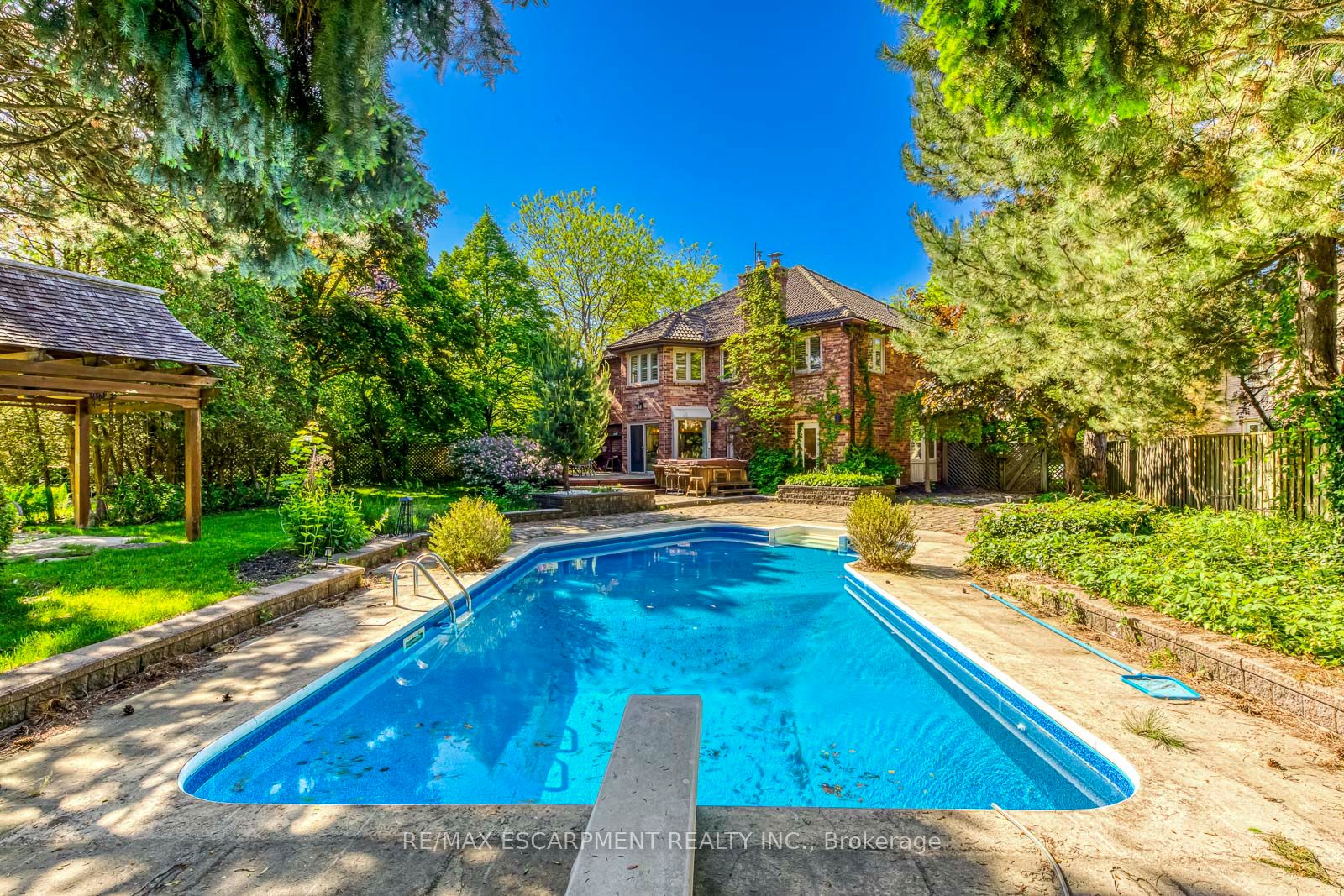 341 Acacia Court