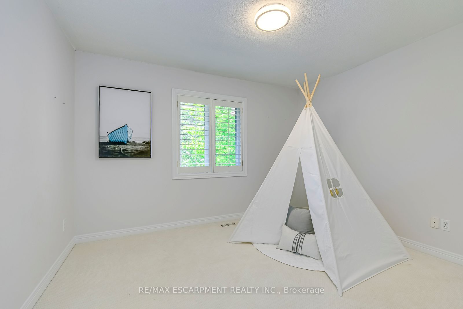 341 Acacia Court