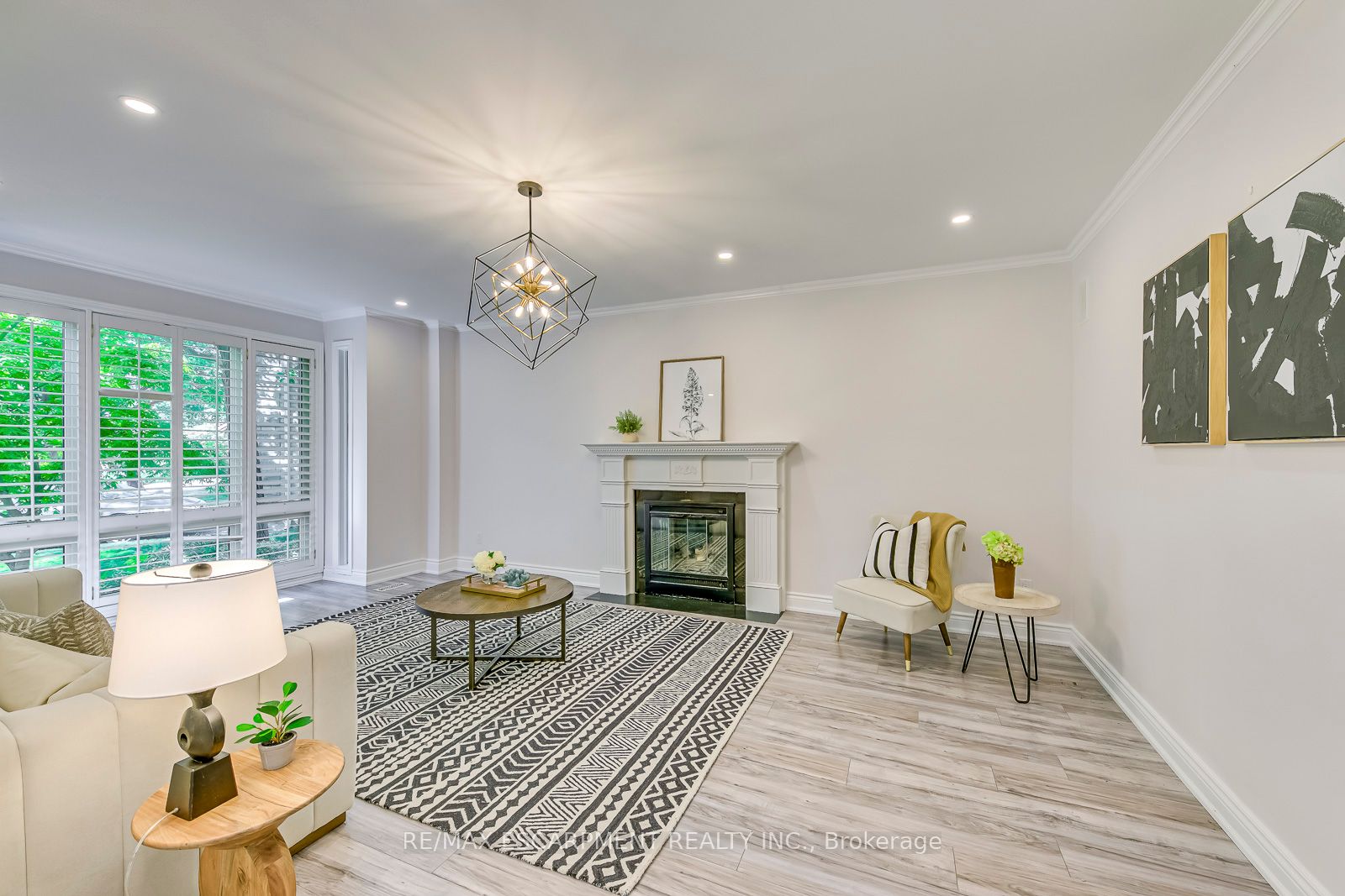 341 Acacia Court