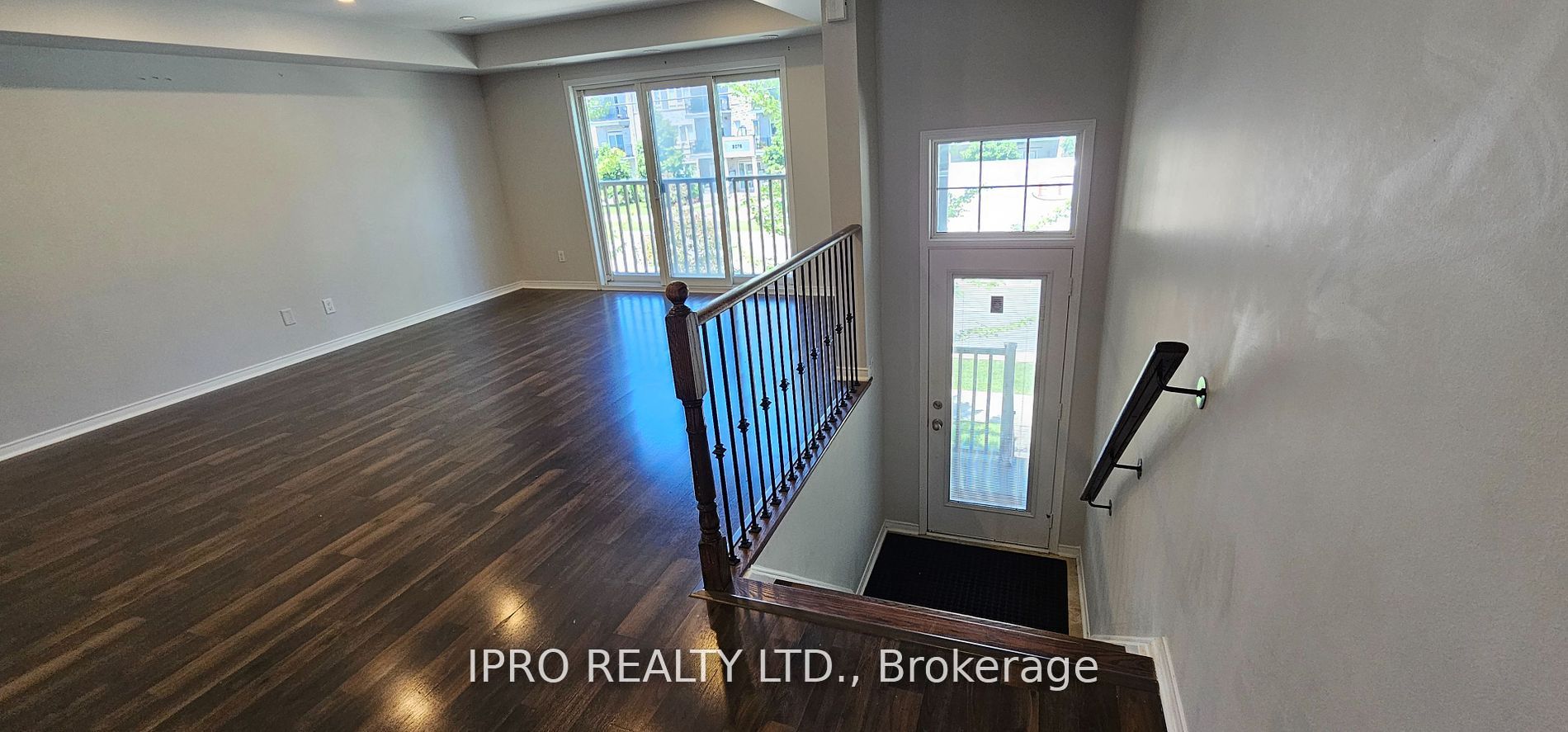 3070 Thomas Street #8