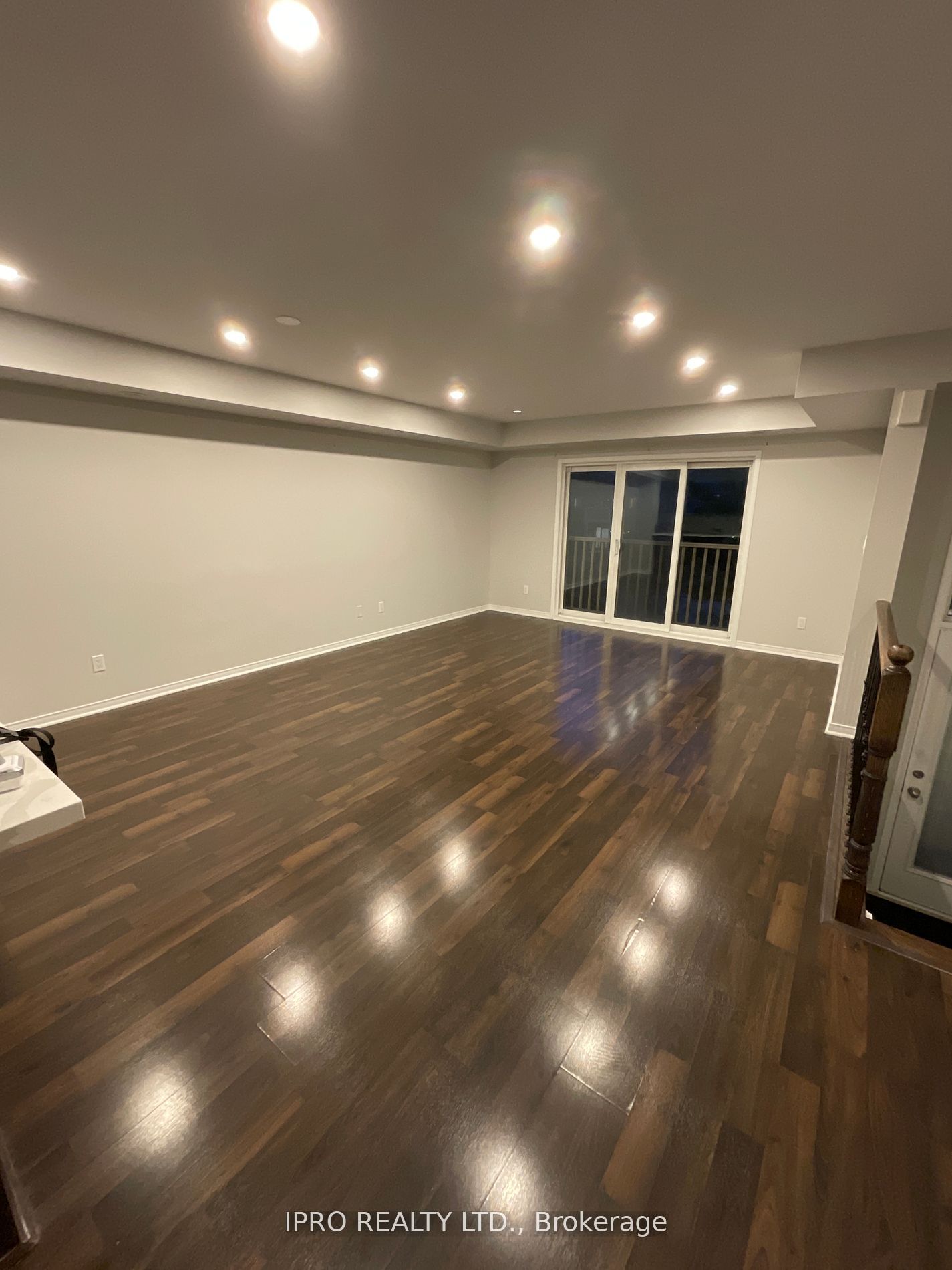 3070 Thomas Street #8