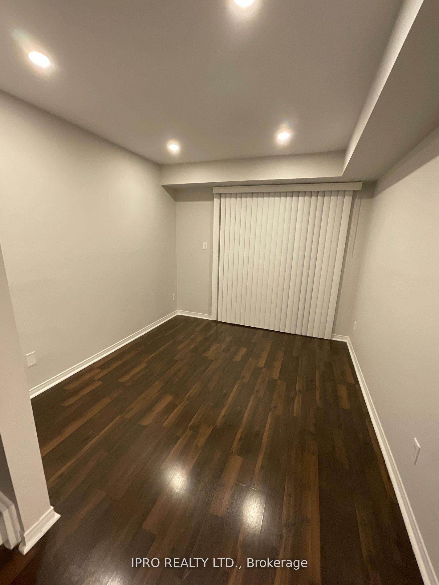 3070 Thomas Street #8