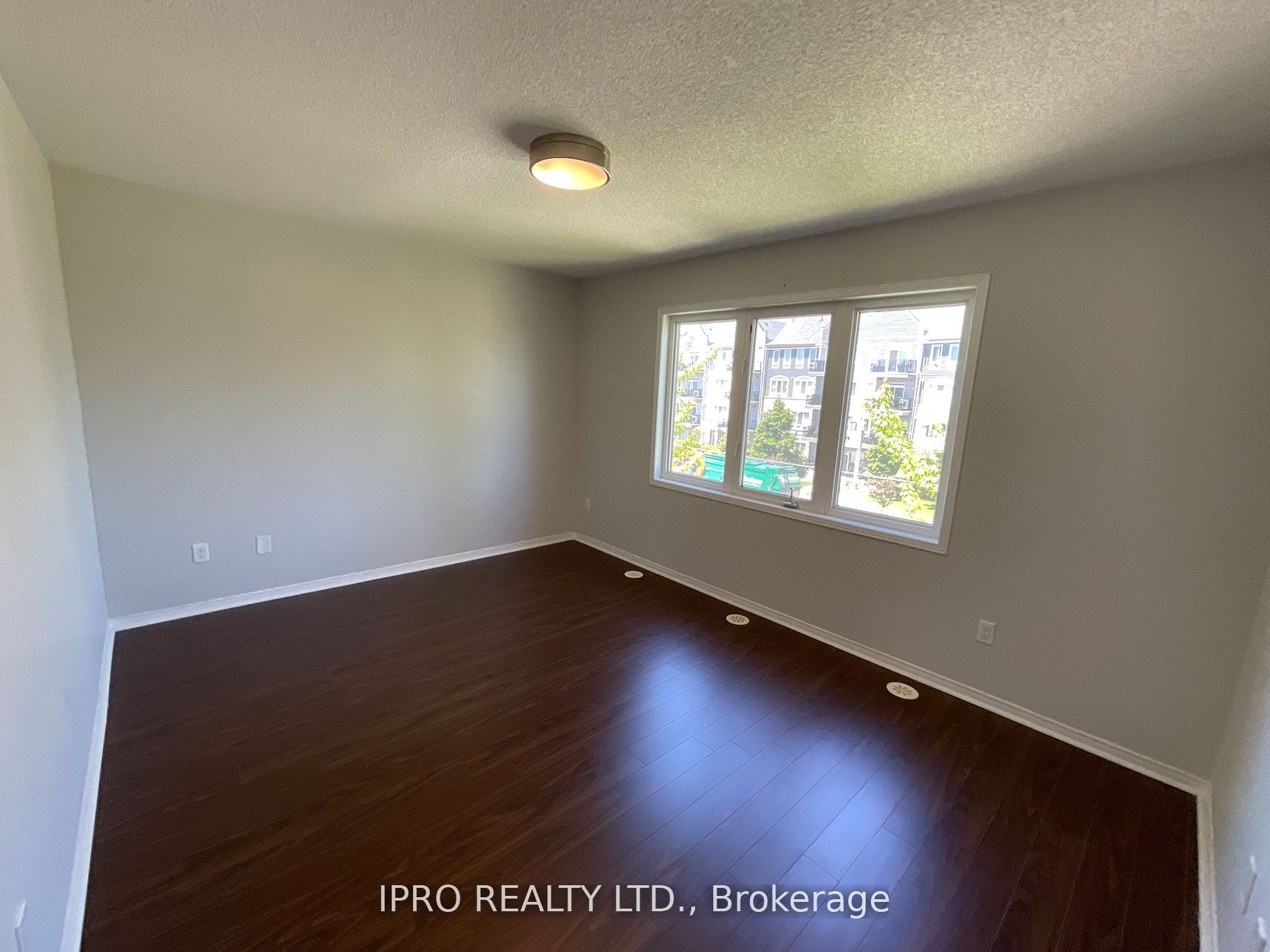 3070 Thomas Street #8
