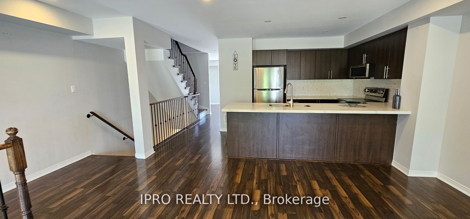 3070 Thomas Street #8