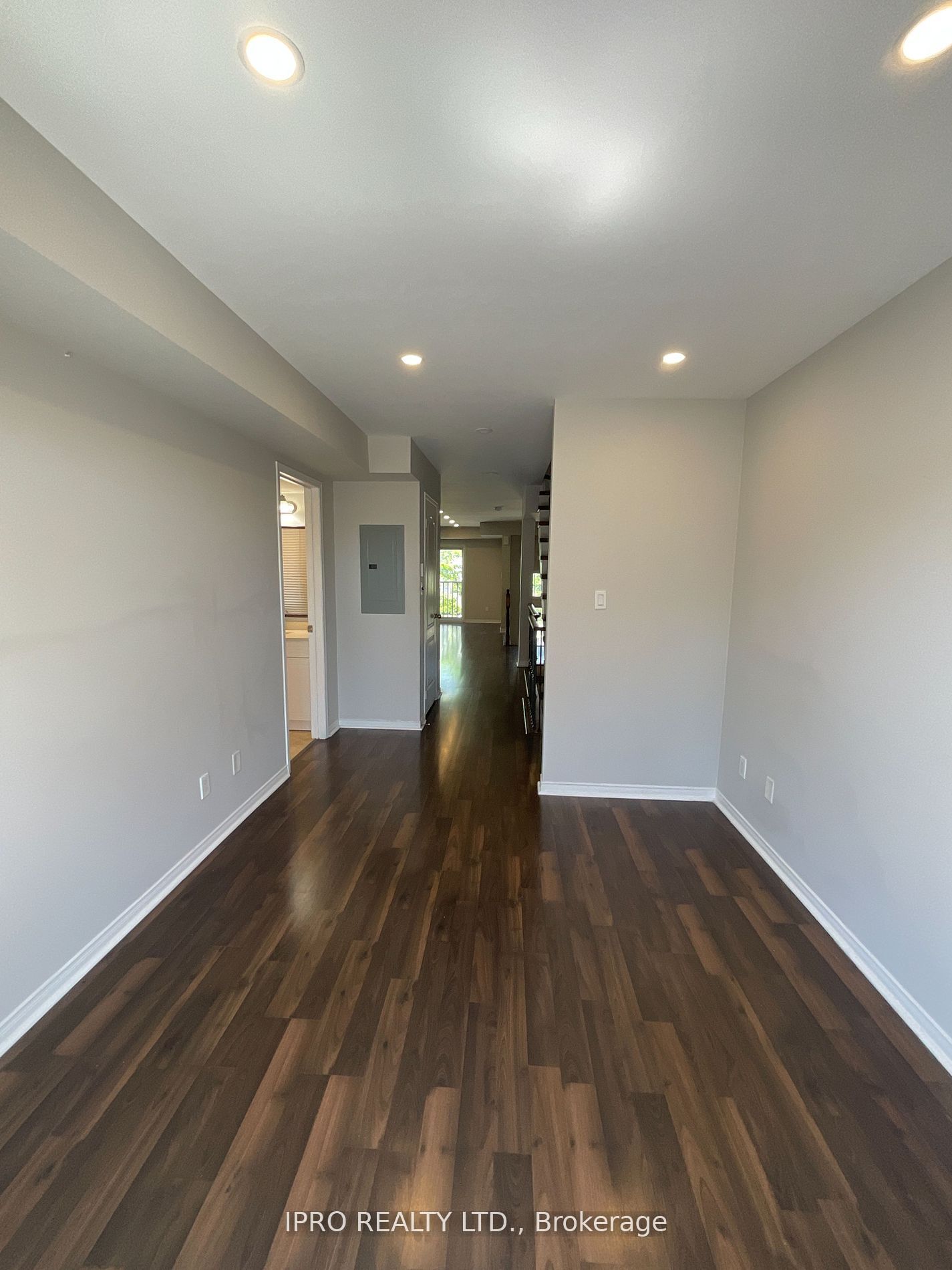3070 Thomas Street #8