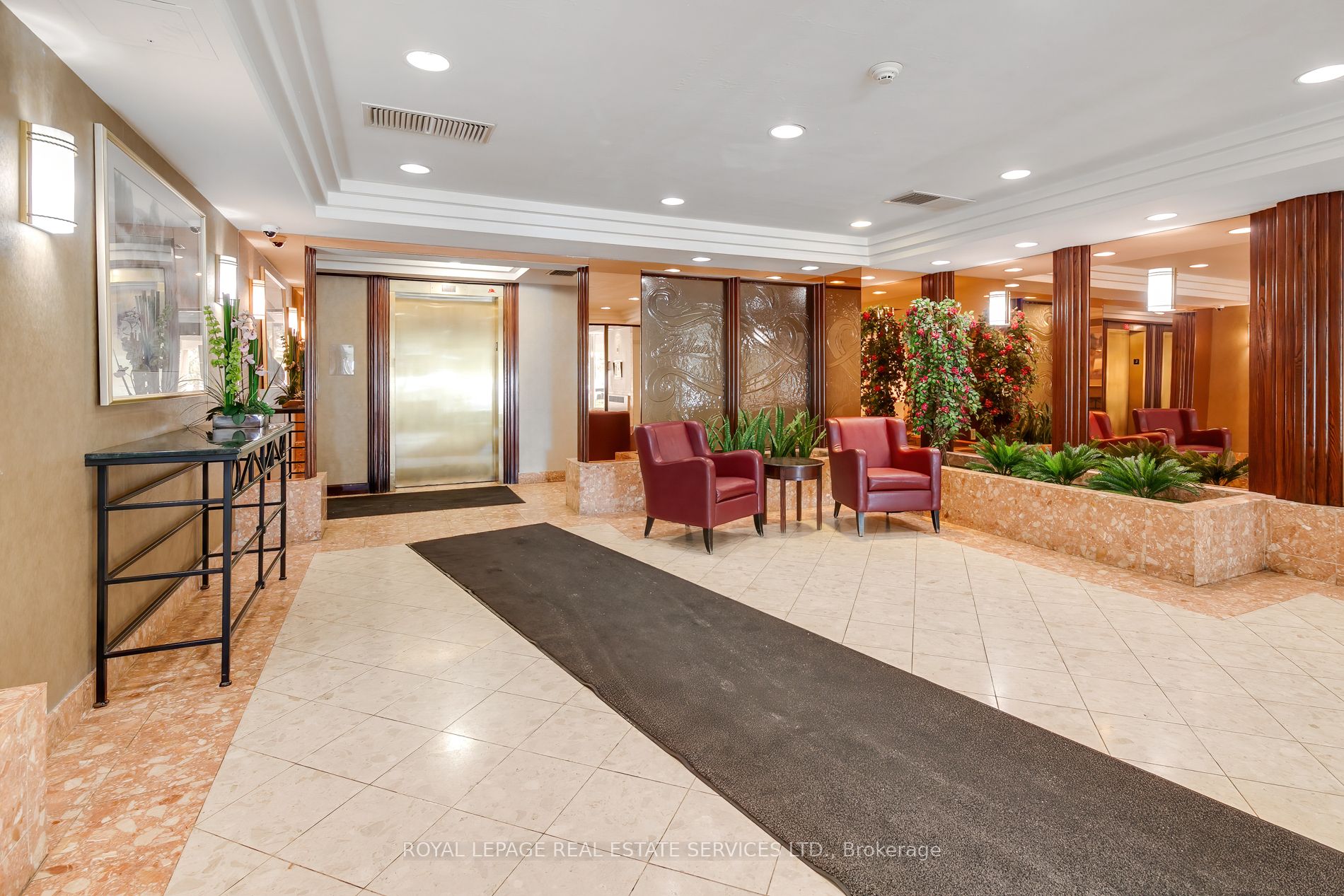 24 Hanover Road, #708