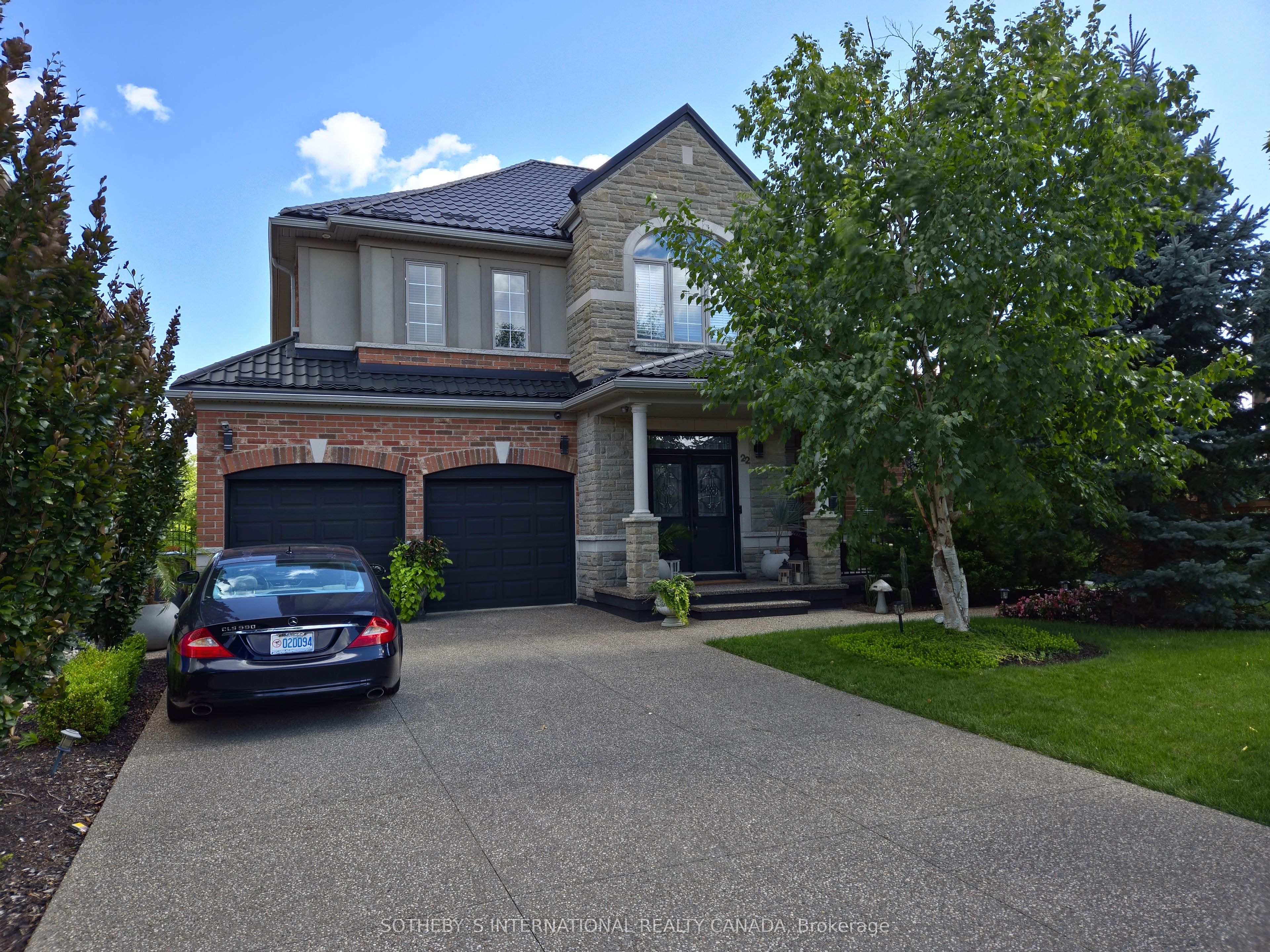 22 Prada Court