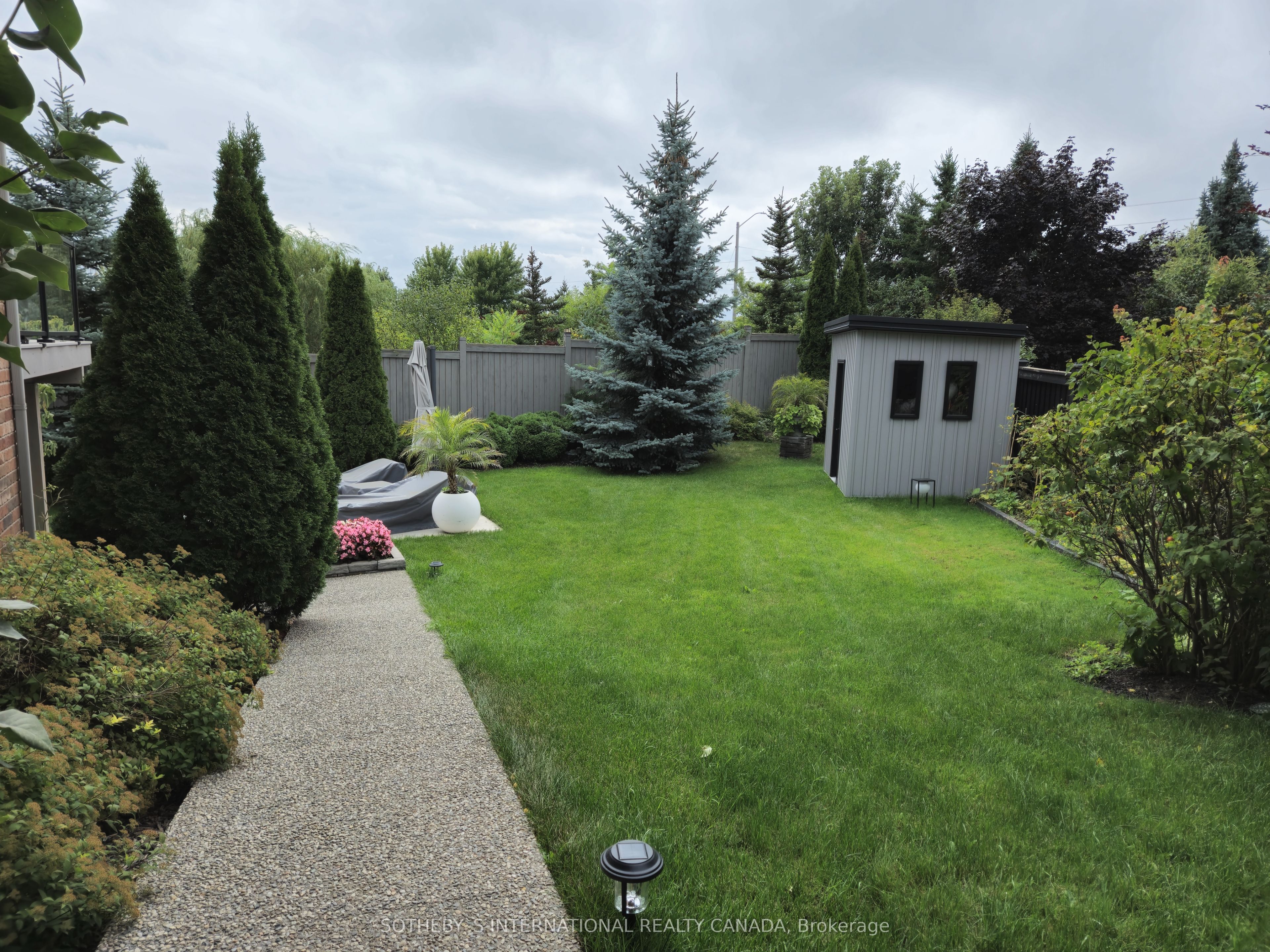 22 Prada Court