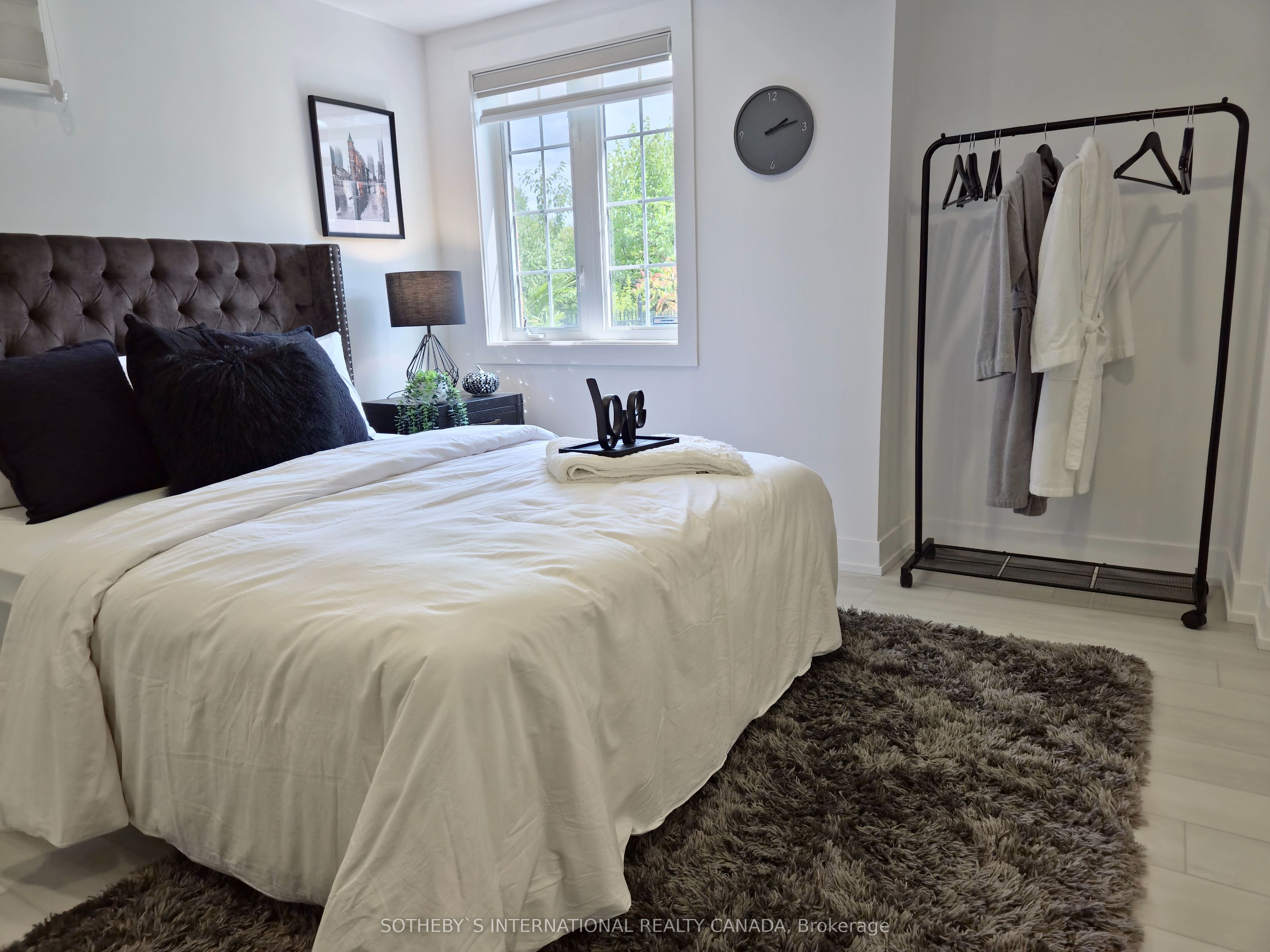 22 Prada Court
