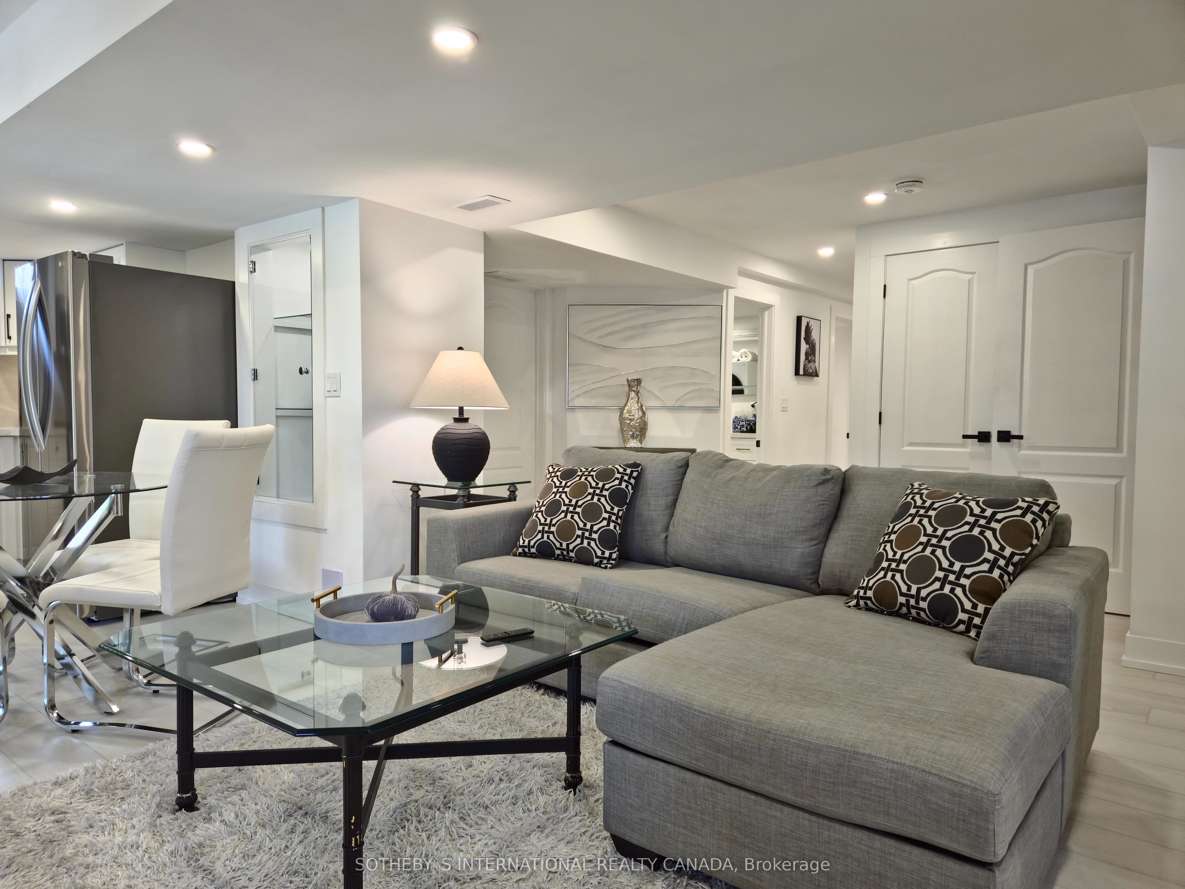 22 Prada Court