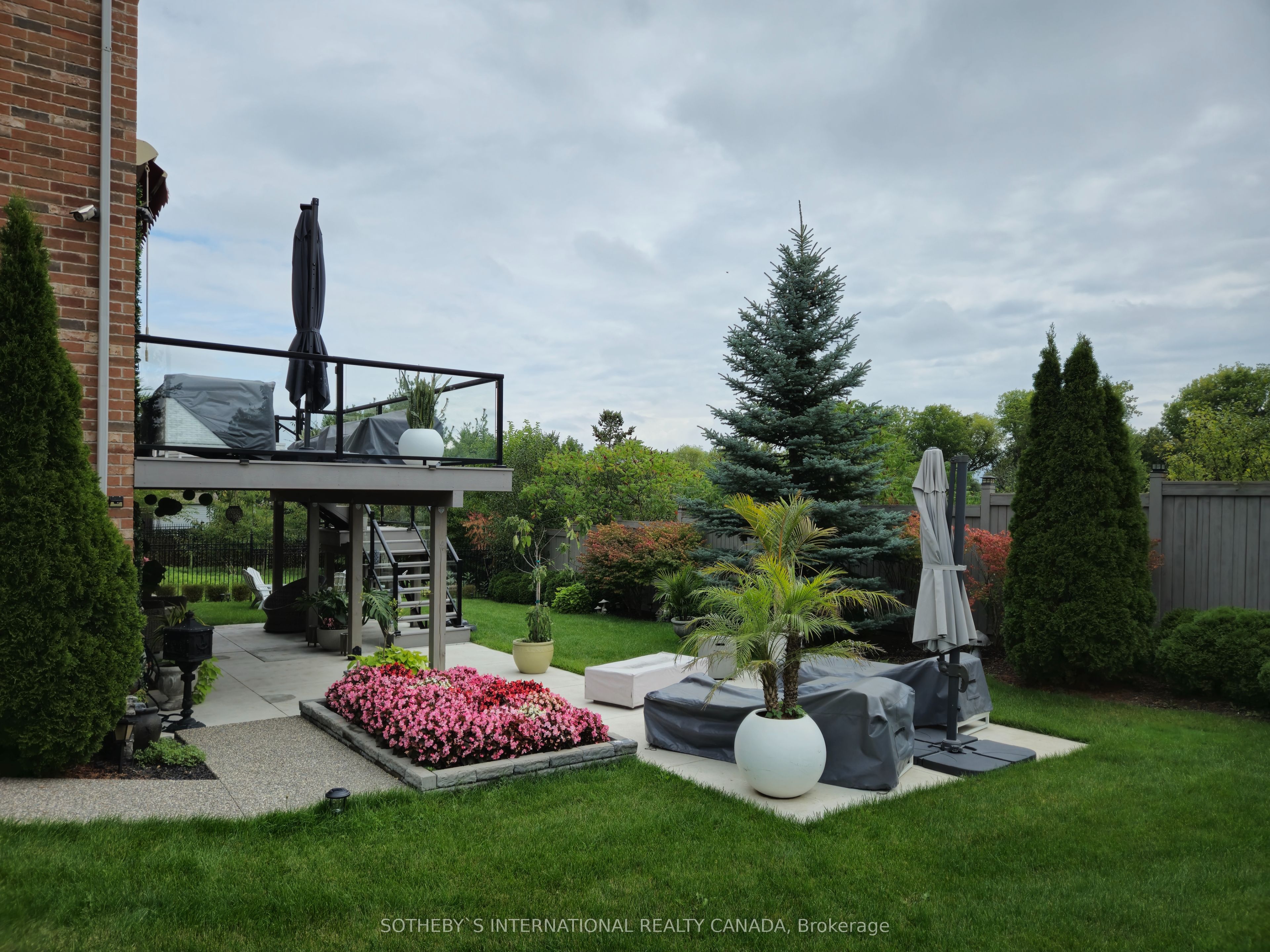 22 Prada Court