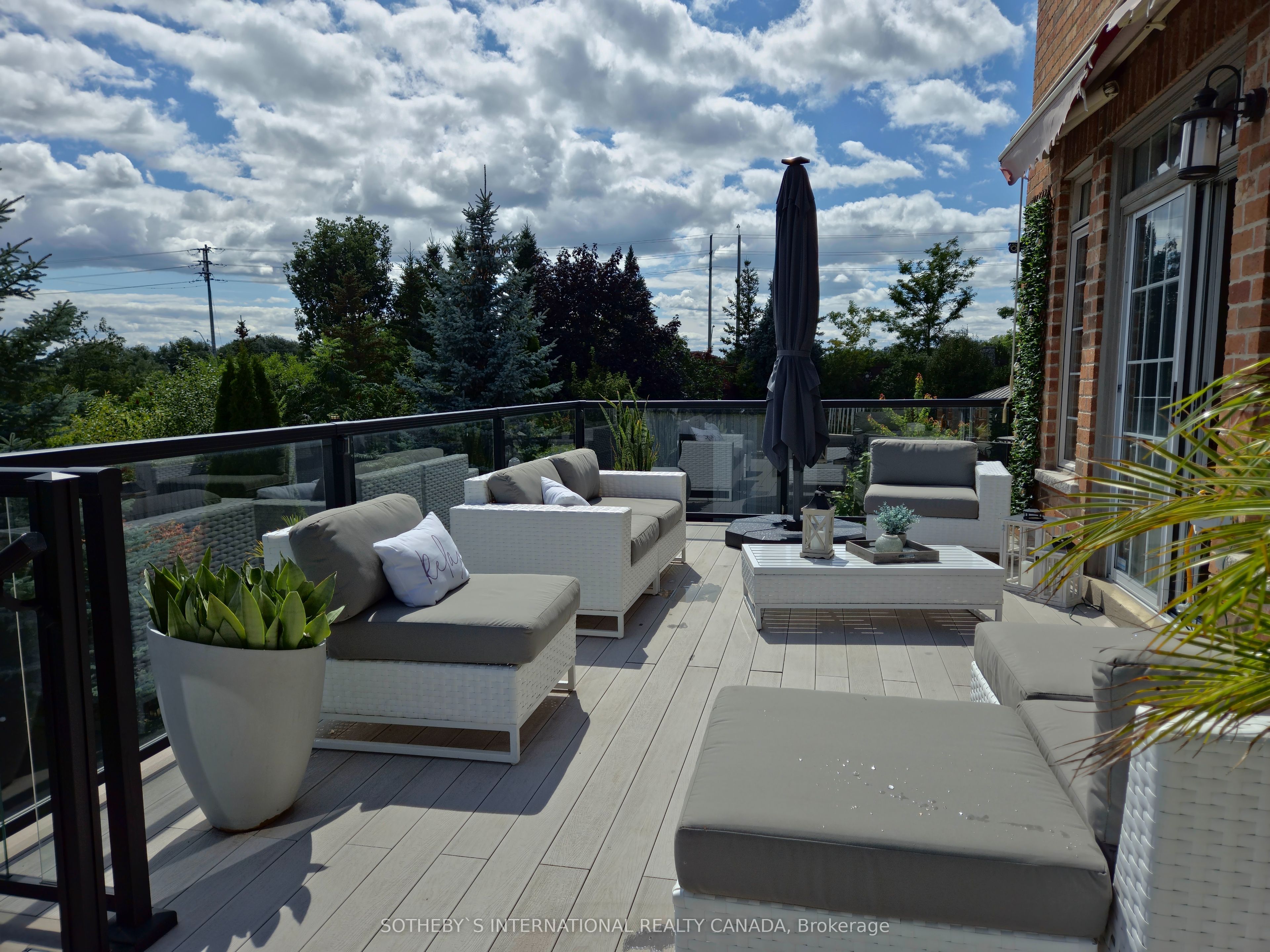 22 Prada Court