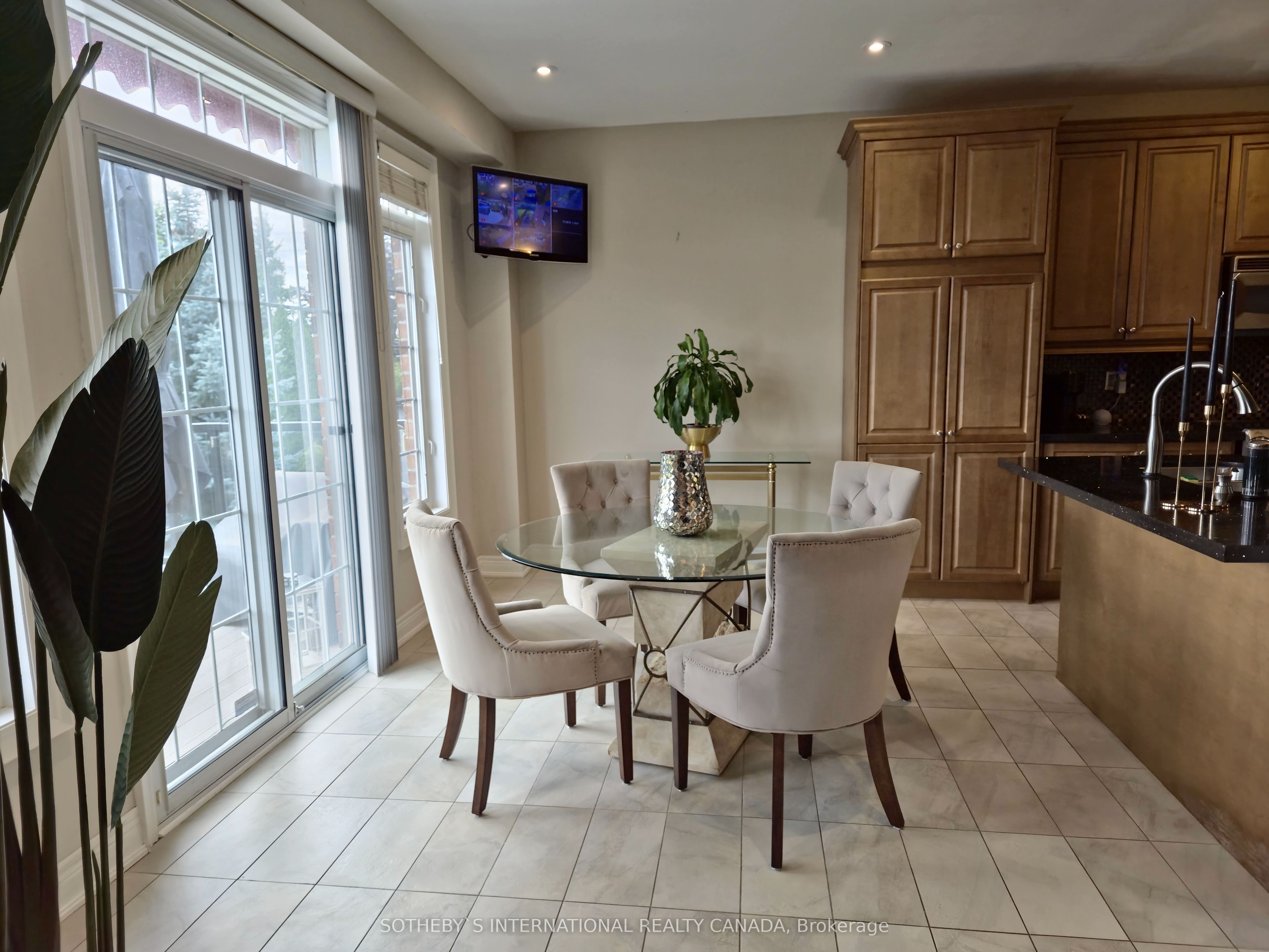 22 Prada Court