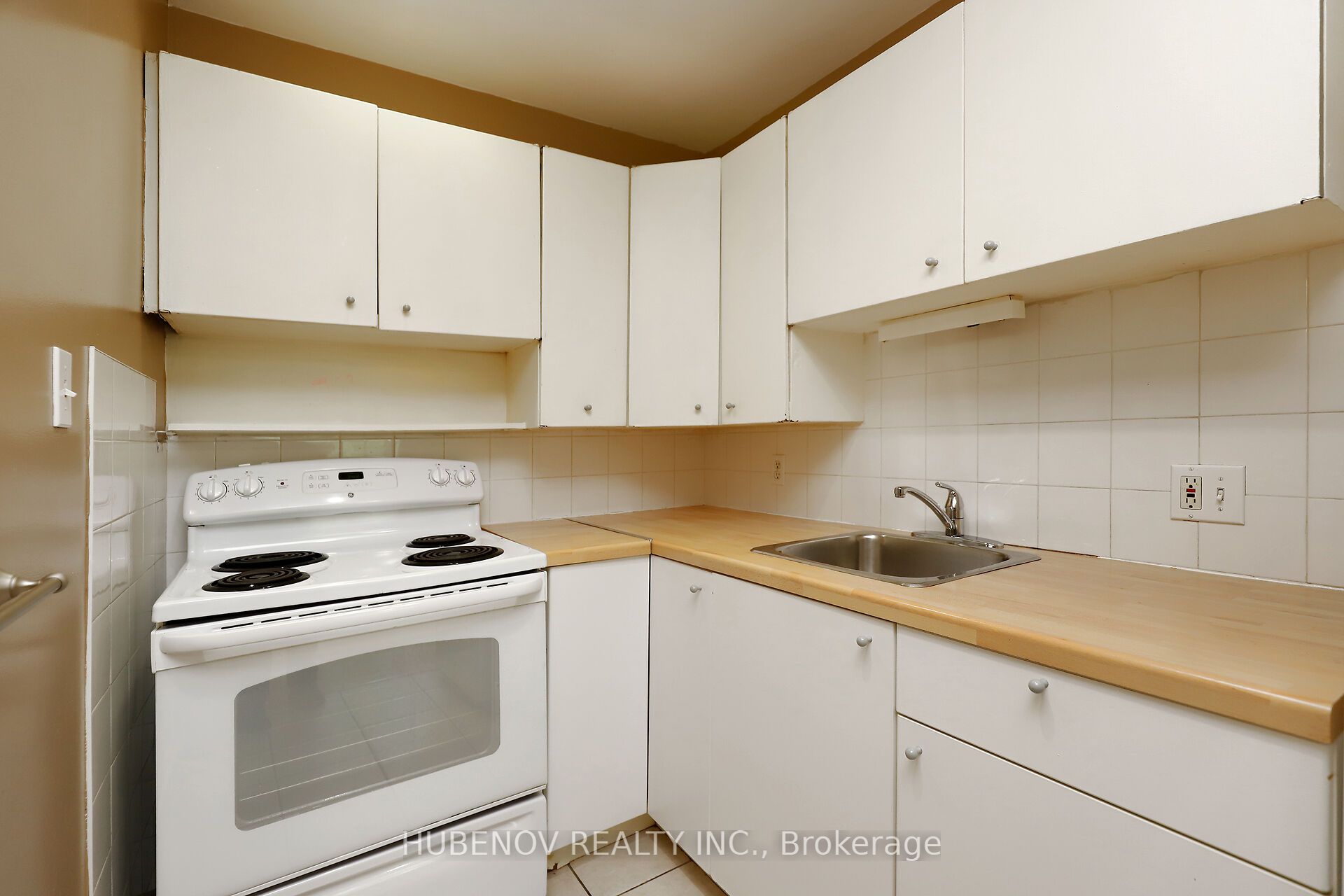321 Lakeshore Road E