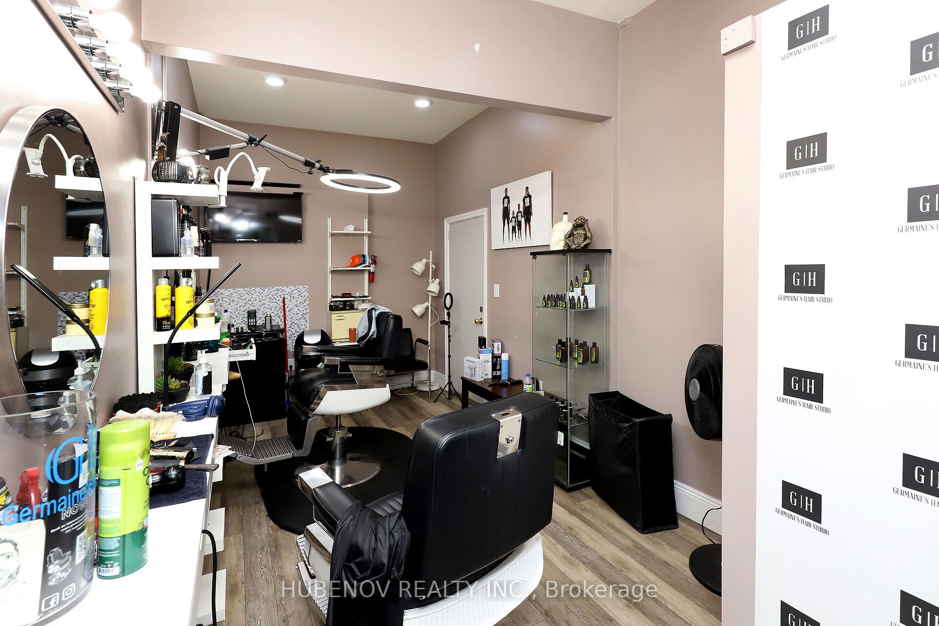 321 Lakeshore Road E