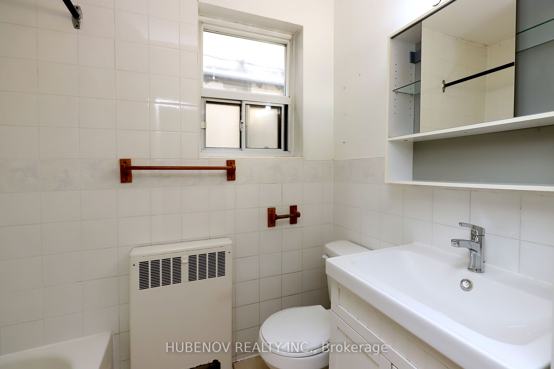 321 Lakeshore Road E