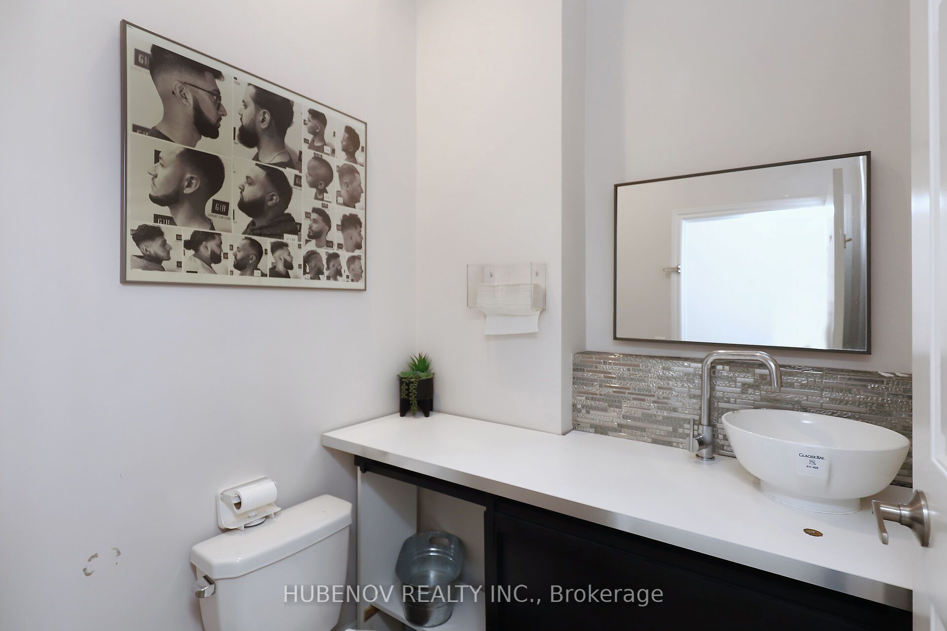 321 Lakeshore Road E