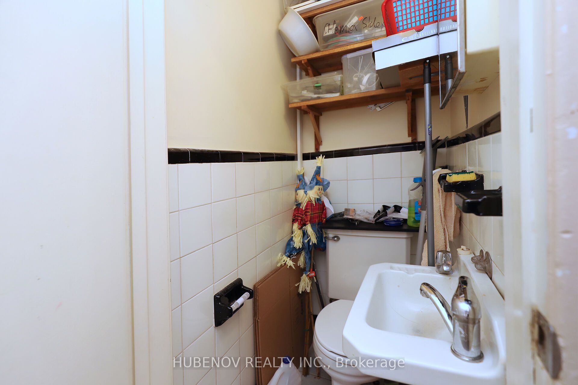 321 Lakeshore Road E