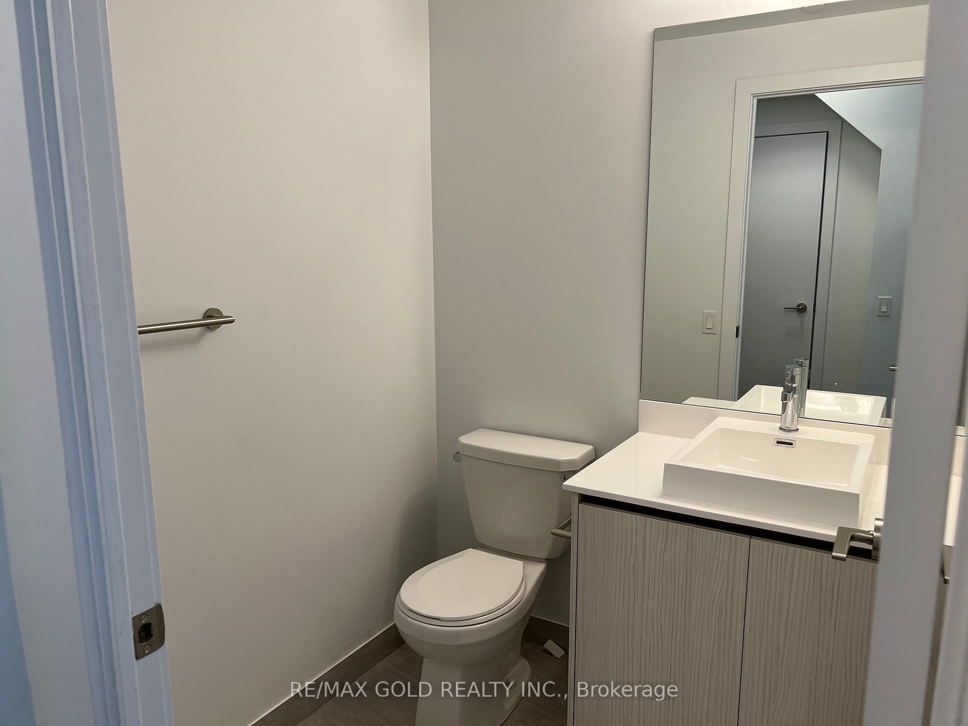 251 Manitoba Street, #109