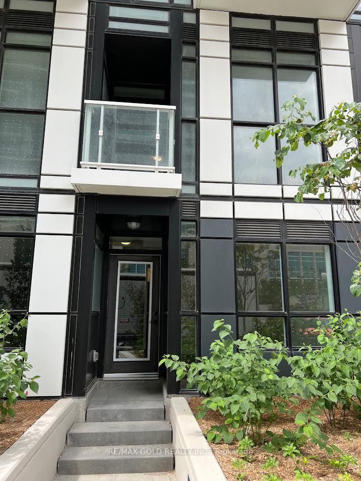 251 Manitoba Street, #109