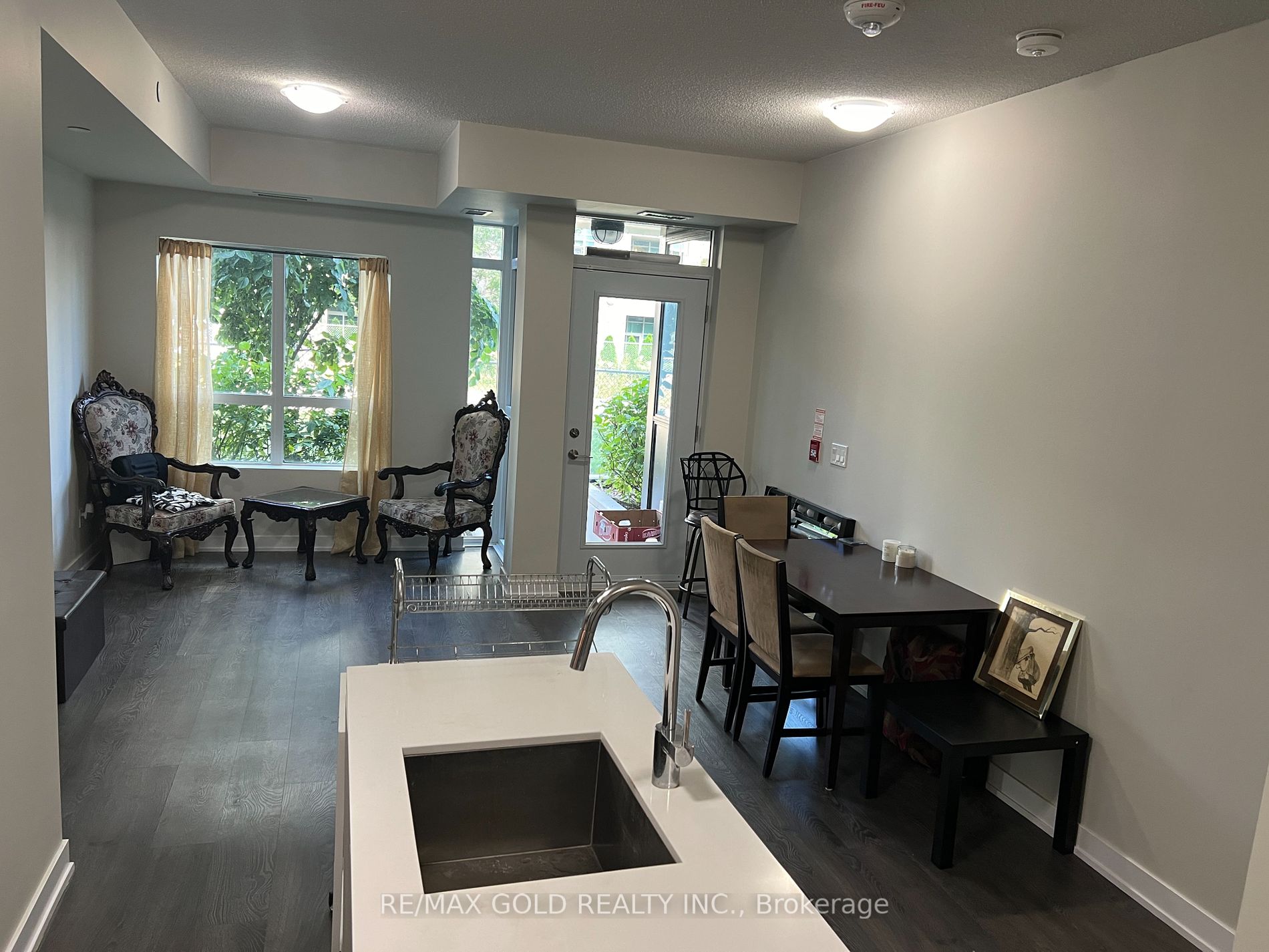 251 Manitoba Street, #109