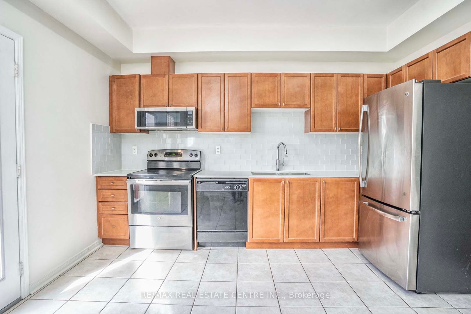 435 Hensall Circle, #176