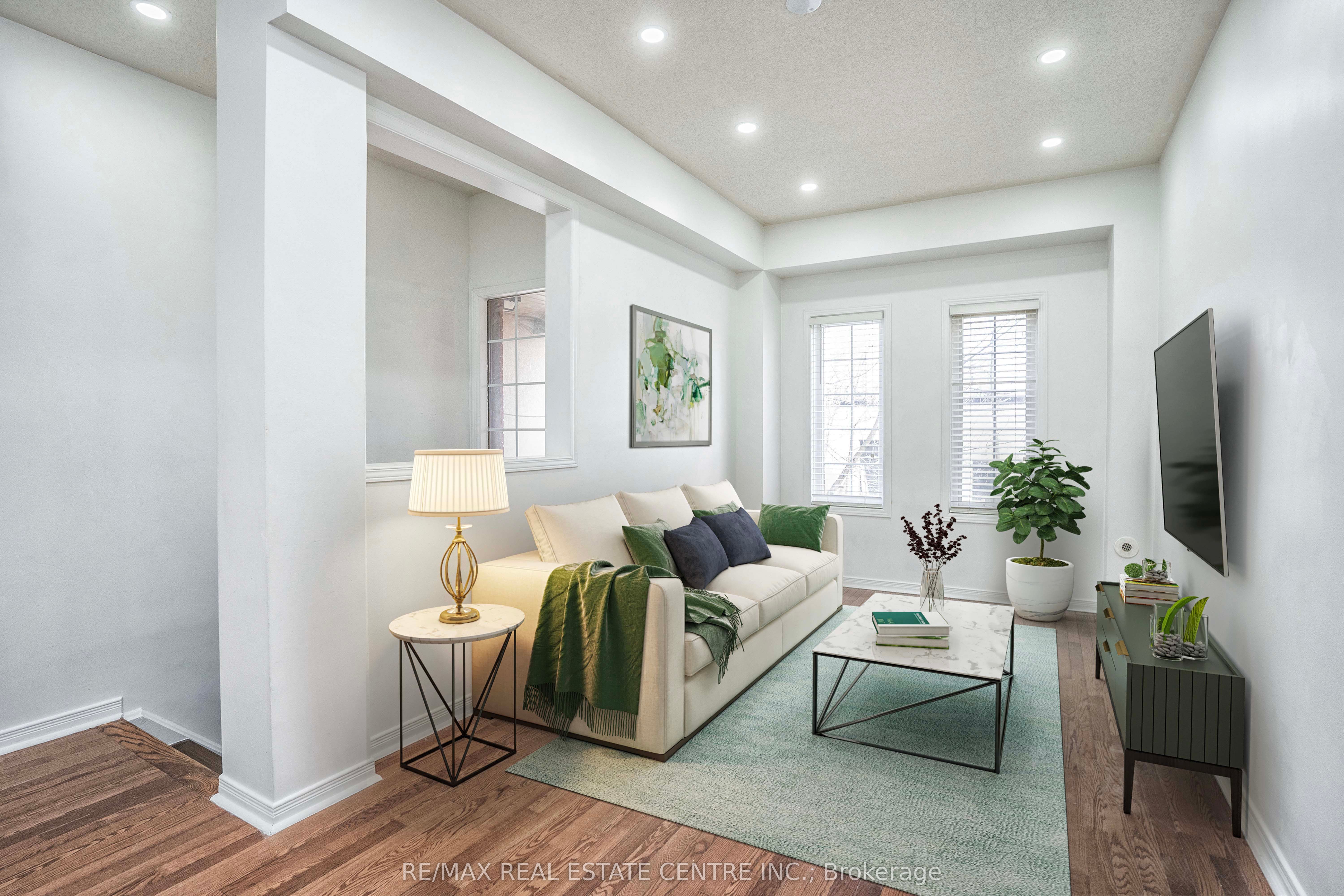 435 Hensall Circle, #176