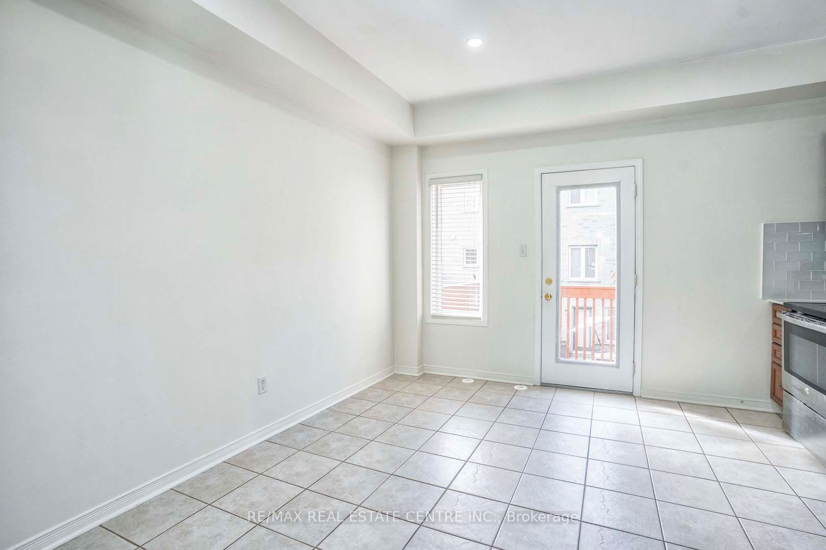 435 Hensall Circle, #176