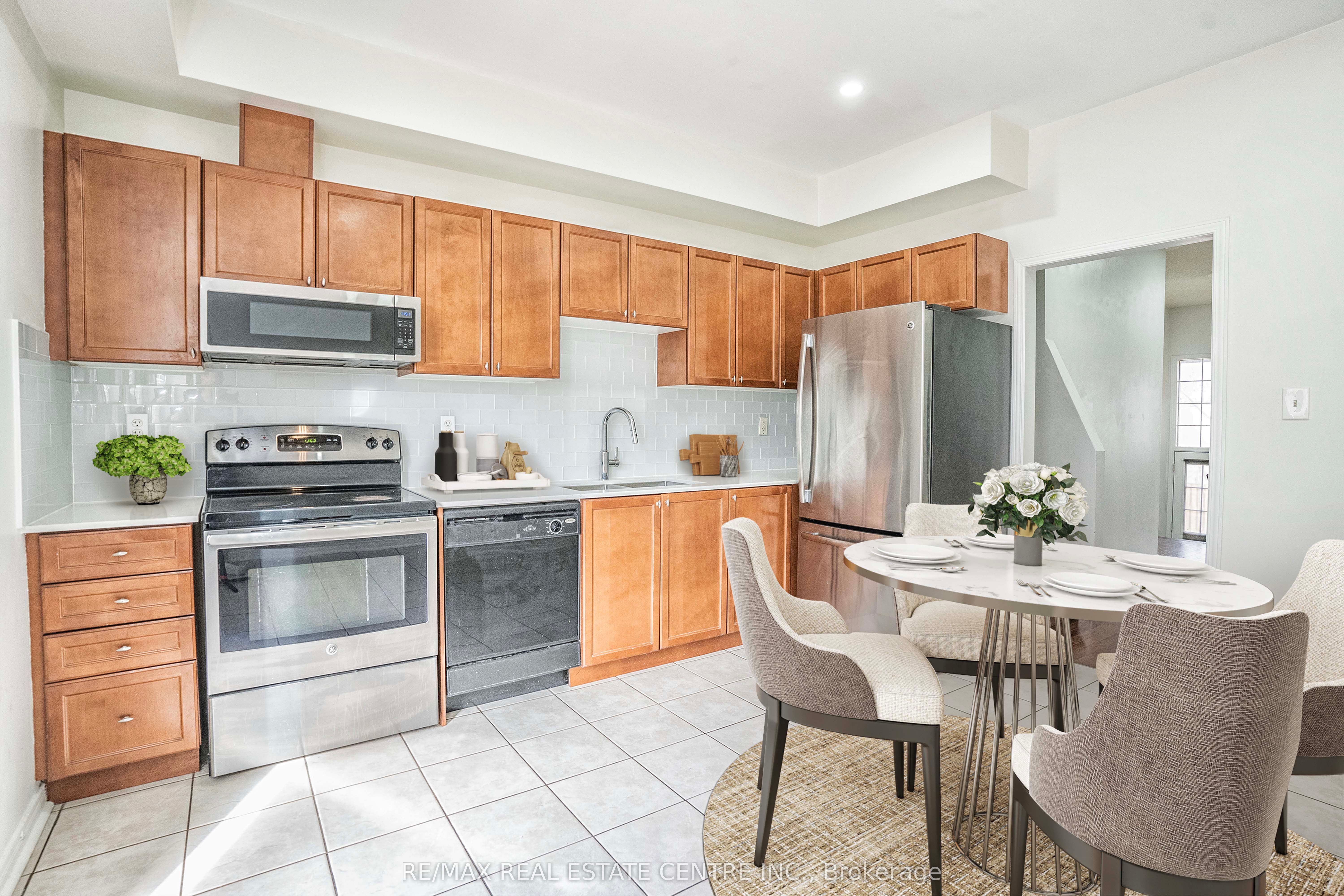 435 Hensall Circle, #176