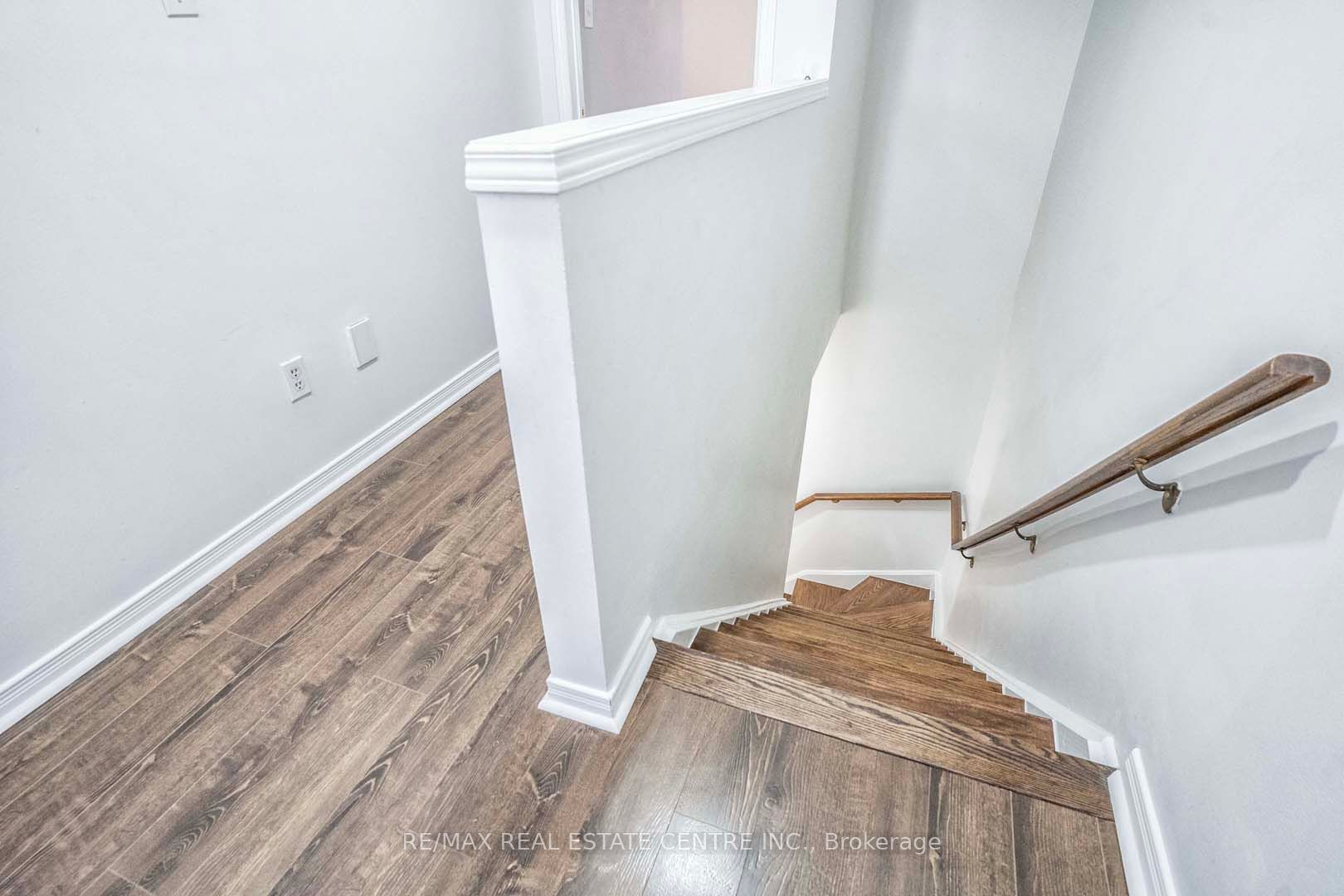435 Hensall Circle, #176