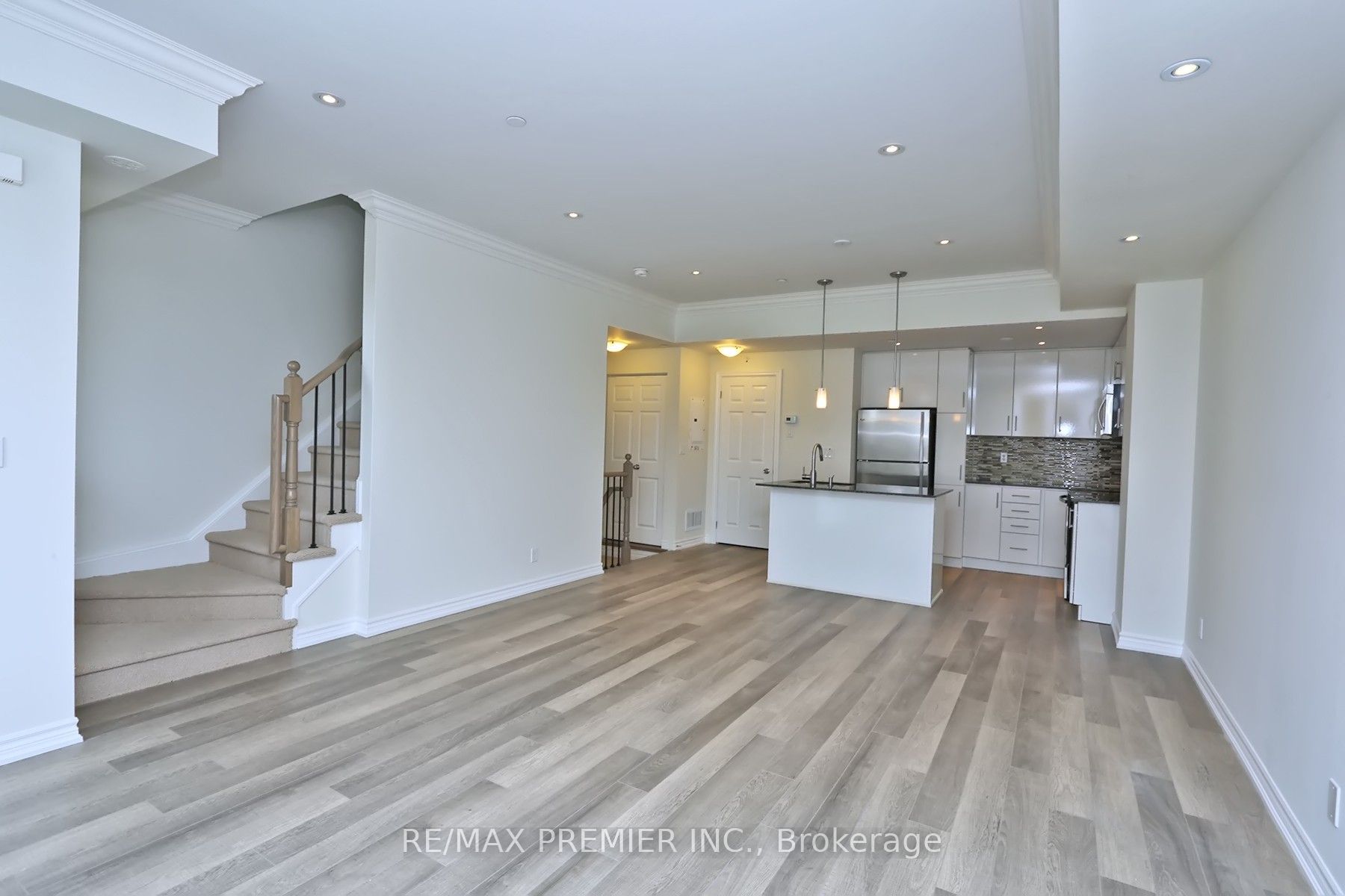 50 Carnation Avenue #147