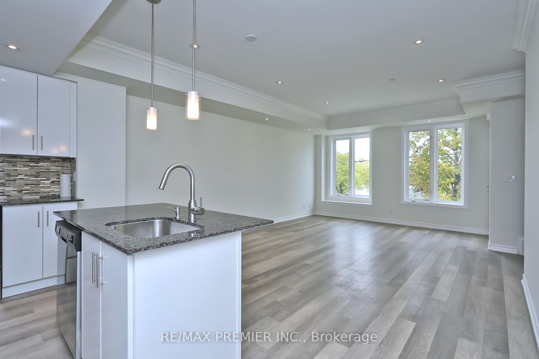 50 Carnation Avenue #147