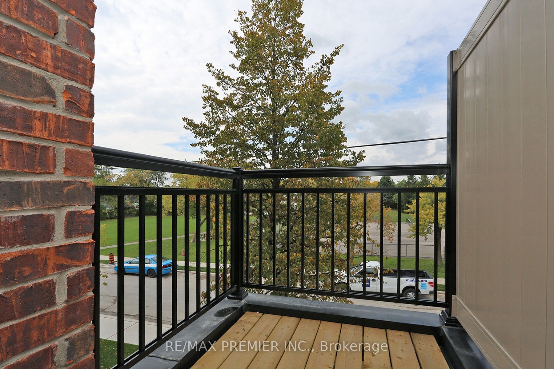 50 Carnation Avenue #147
